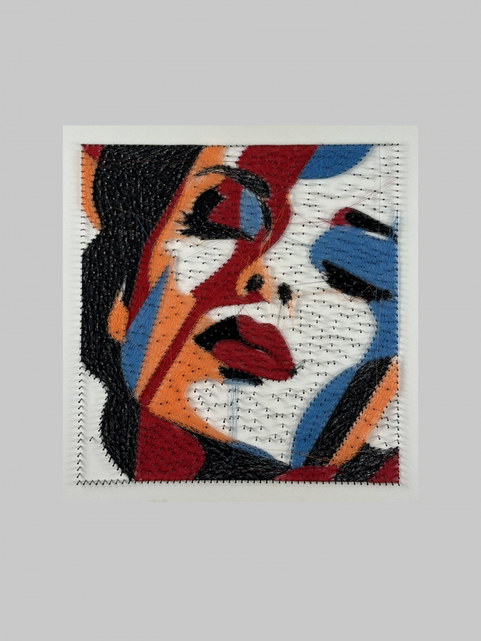 COLORED FACE STRING ART [1]