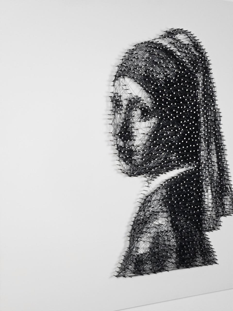 PEARL EARRING GIRL STRING ART [3]