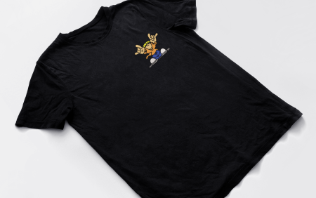 Imbracaminte - tricou brodat knd