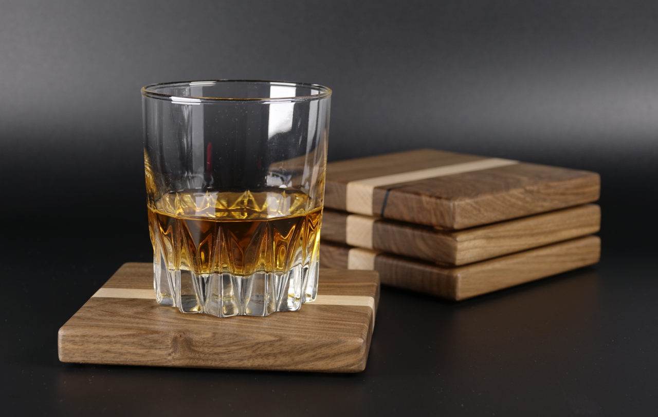 suport-pahare-lemn-masiv-nuc-fag-handmade [2]