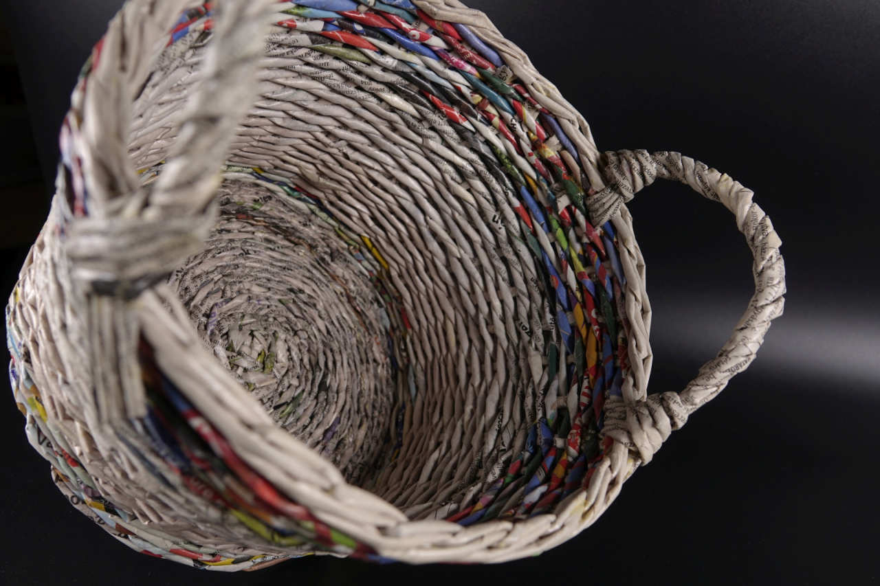 cos-handmade-hartie-reciclata-impletit [2]