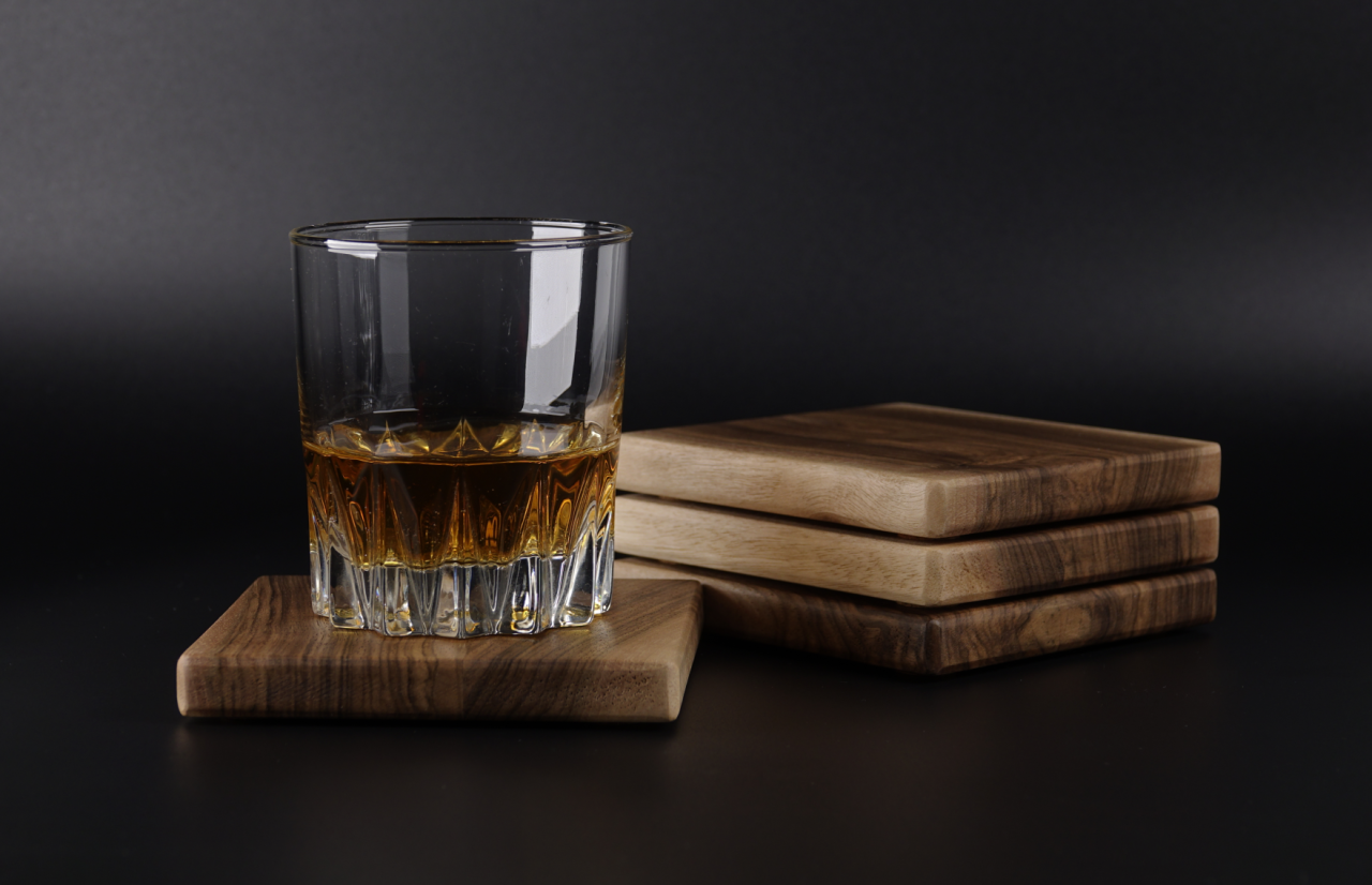 suport-pahare-nuc-mantle-lemn-masiv-handmade [2]