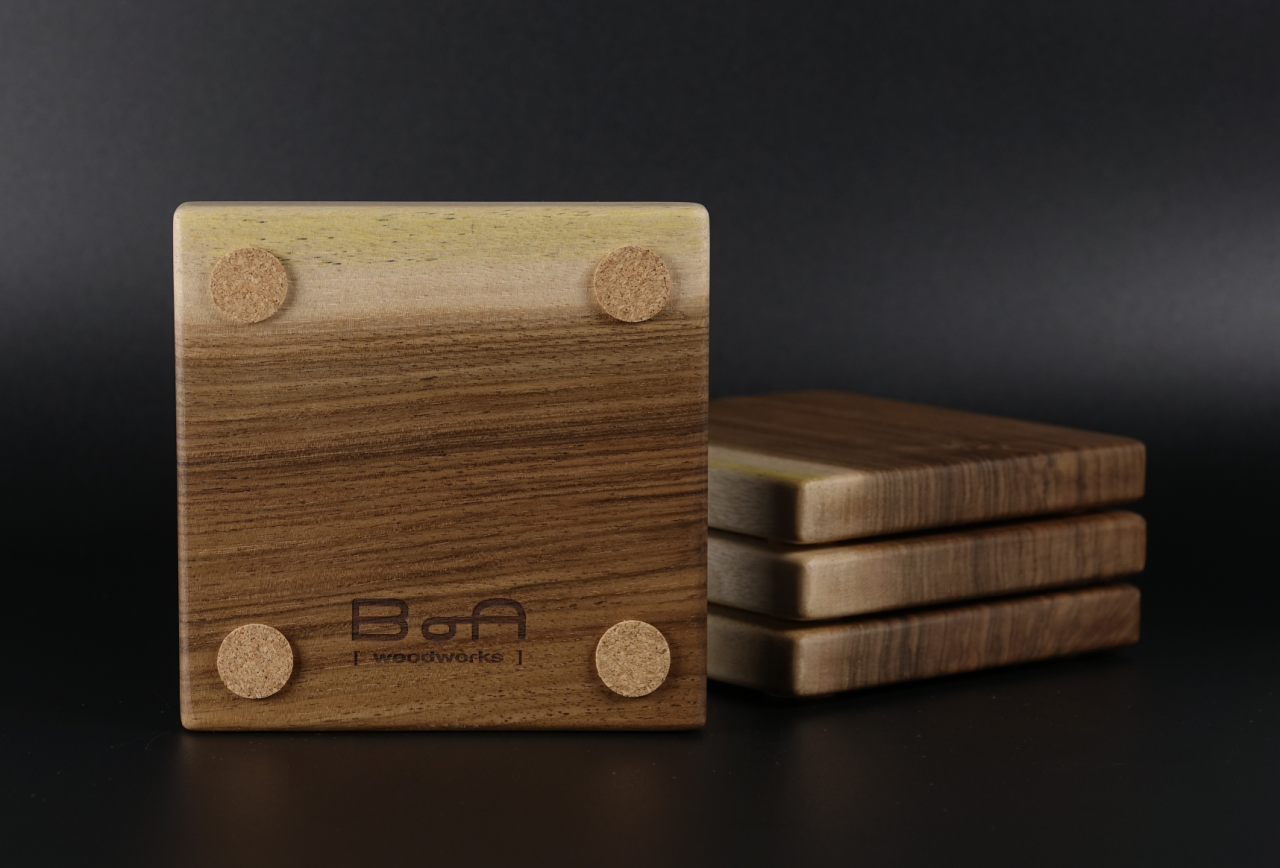 suport-pahare-nuc-mirage-lemn-masiv-handmade [3]