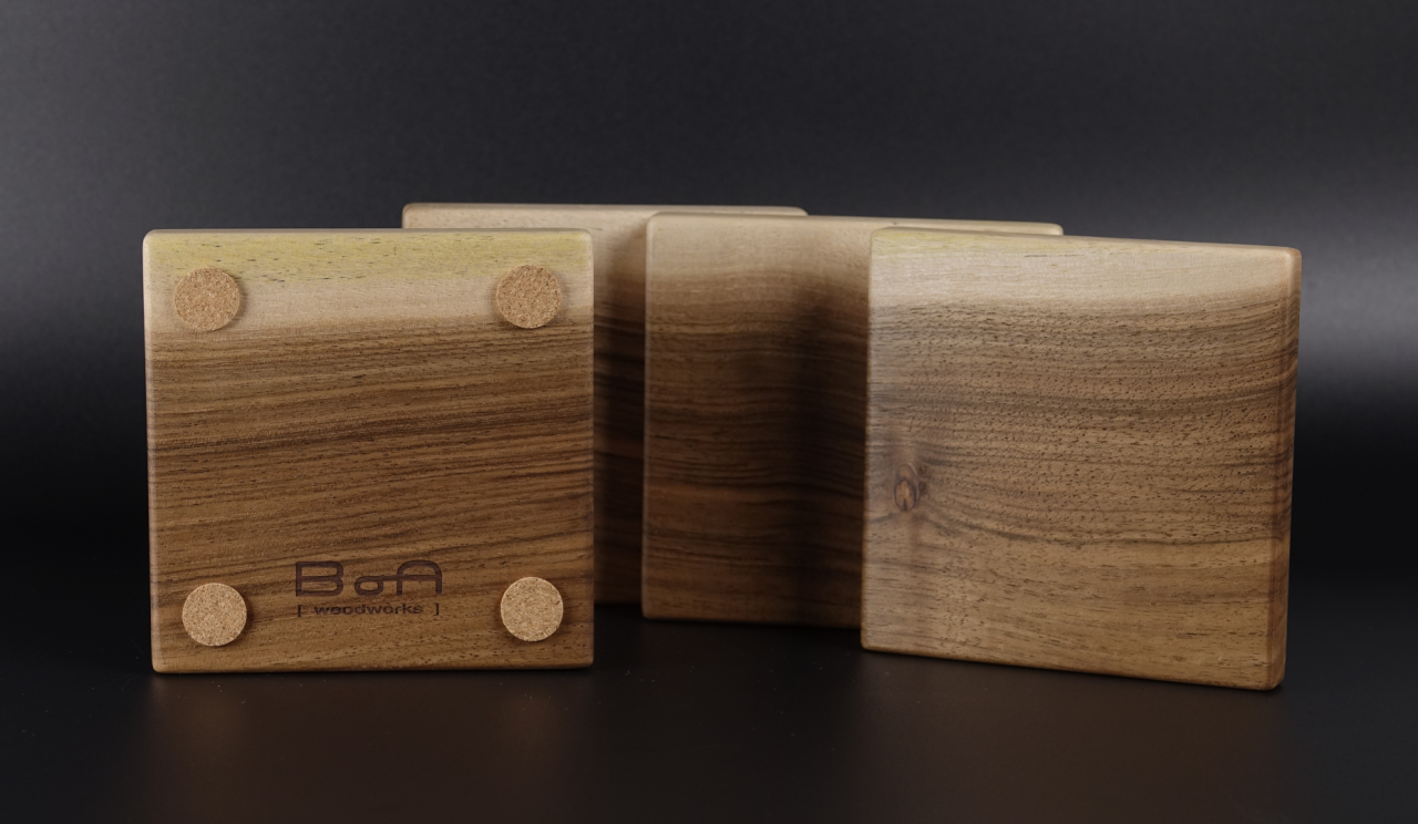 suport-pahare-nuc-mirage-lemn-masiv-handmade [5]