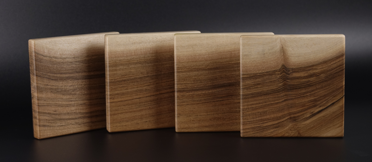 suport-pahare-nuc-slope-lemn-masiv-handmade [4]