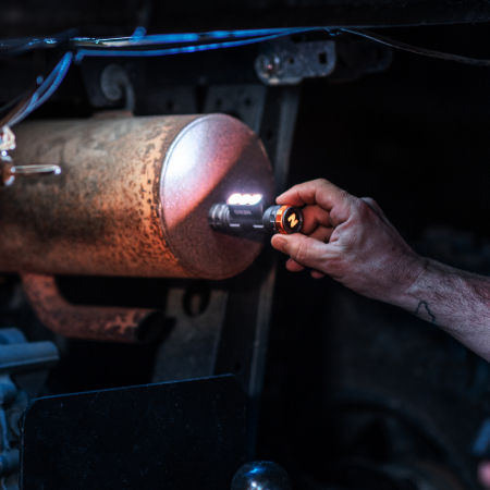 Lanternă frontală NEBO TRANSEND 1500 – LED reîncărcabilă, 1500 lm, IPX7, aluminiu anodizat [4]