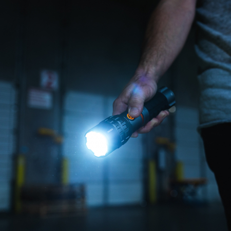 Lanternă profesională NEBO Slyde King 4K 4000 lumeni cu zoom și magnet [1]