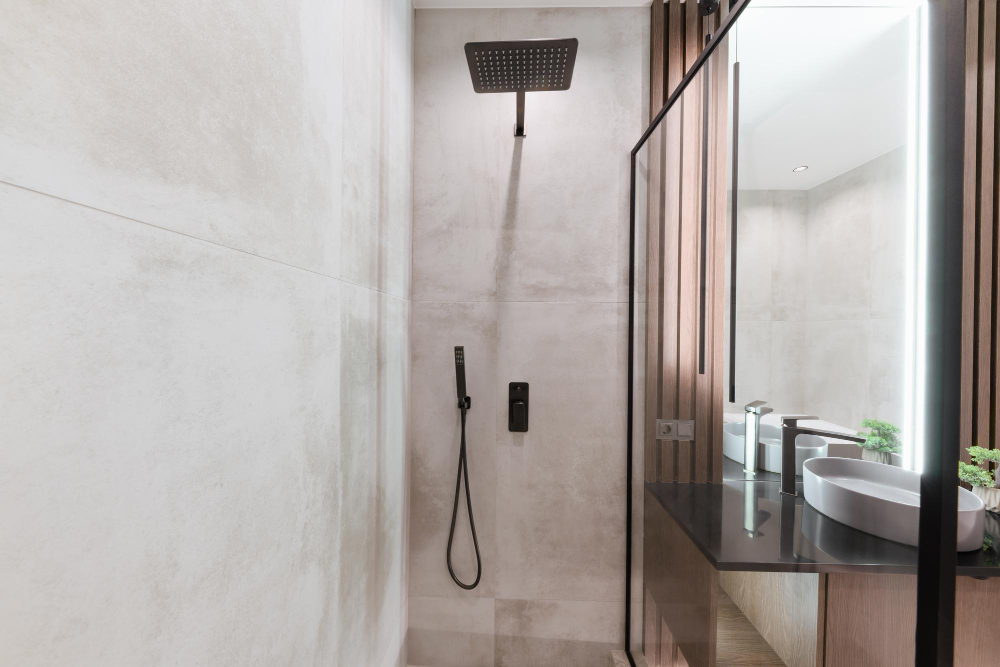 Cum să instalezi un sistem de duș încastrat în perete – pași și verificări esențiale înainte de montaj
