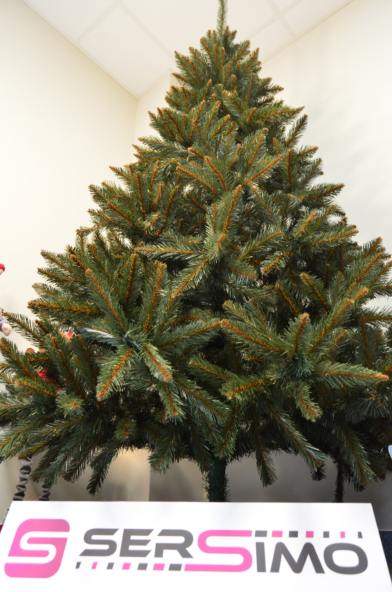 Brad artificial Christmas Deluxe by Sersimo, Royal, 240cm [23]