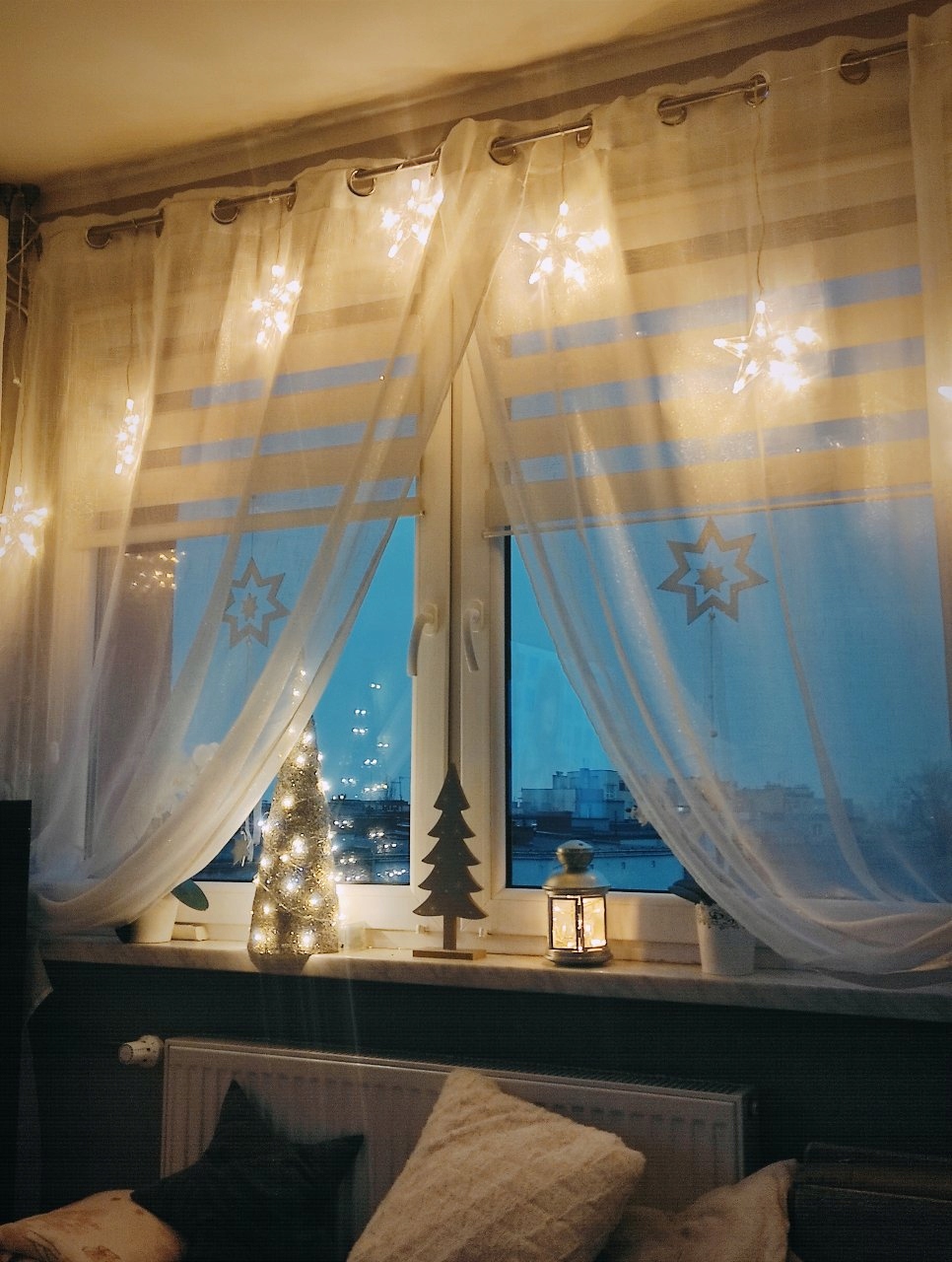 (DL) Ghirlanda luminoasa tip perdea cu stelute 72 LED-uri, 2m, pentru interior/exterior, iluminare alb [13]