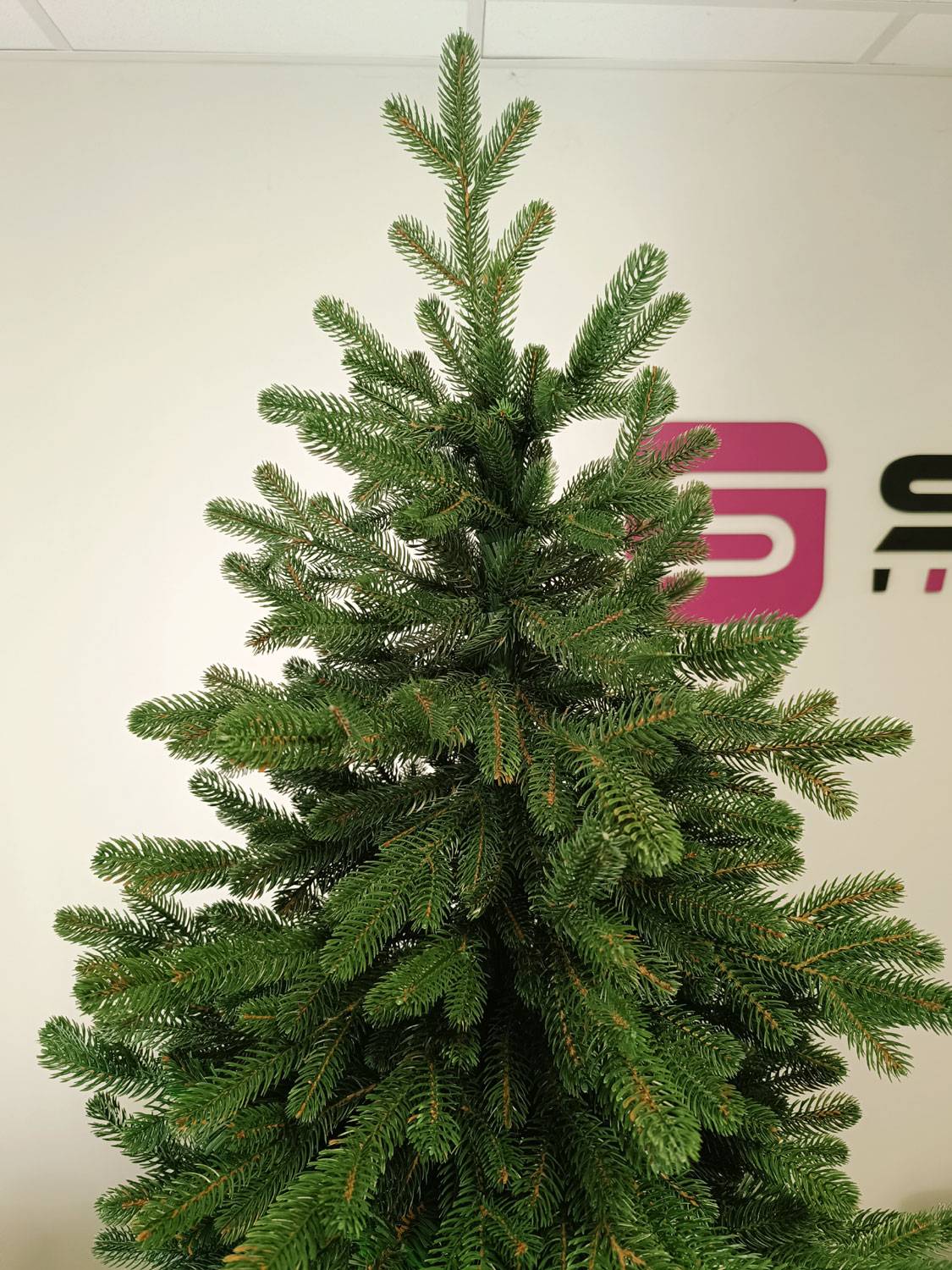 Brad artificial Christmas Deluxe by Sersimo, Viena Slim, 2D+3D, 210cm [5]