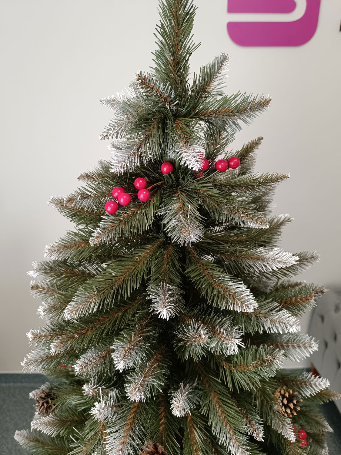 Brad artificial Christmas Deluxe by Sersimo, Frasin de Munte, 2D, 180cm [5]