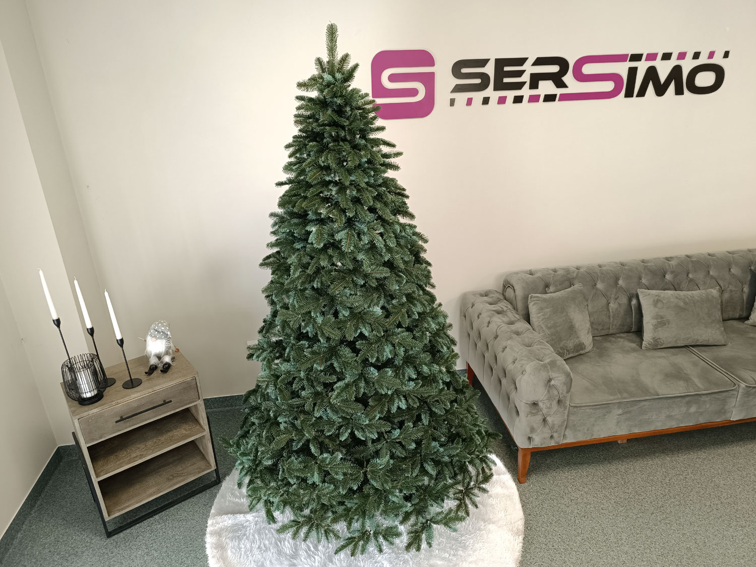 Brad artificial Christmas Deluxe by Sersimo, Canada argintiu, 3D, 210cm [10]