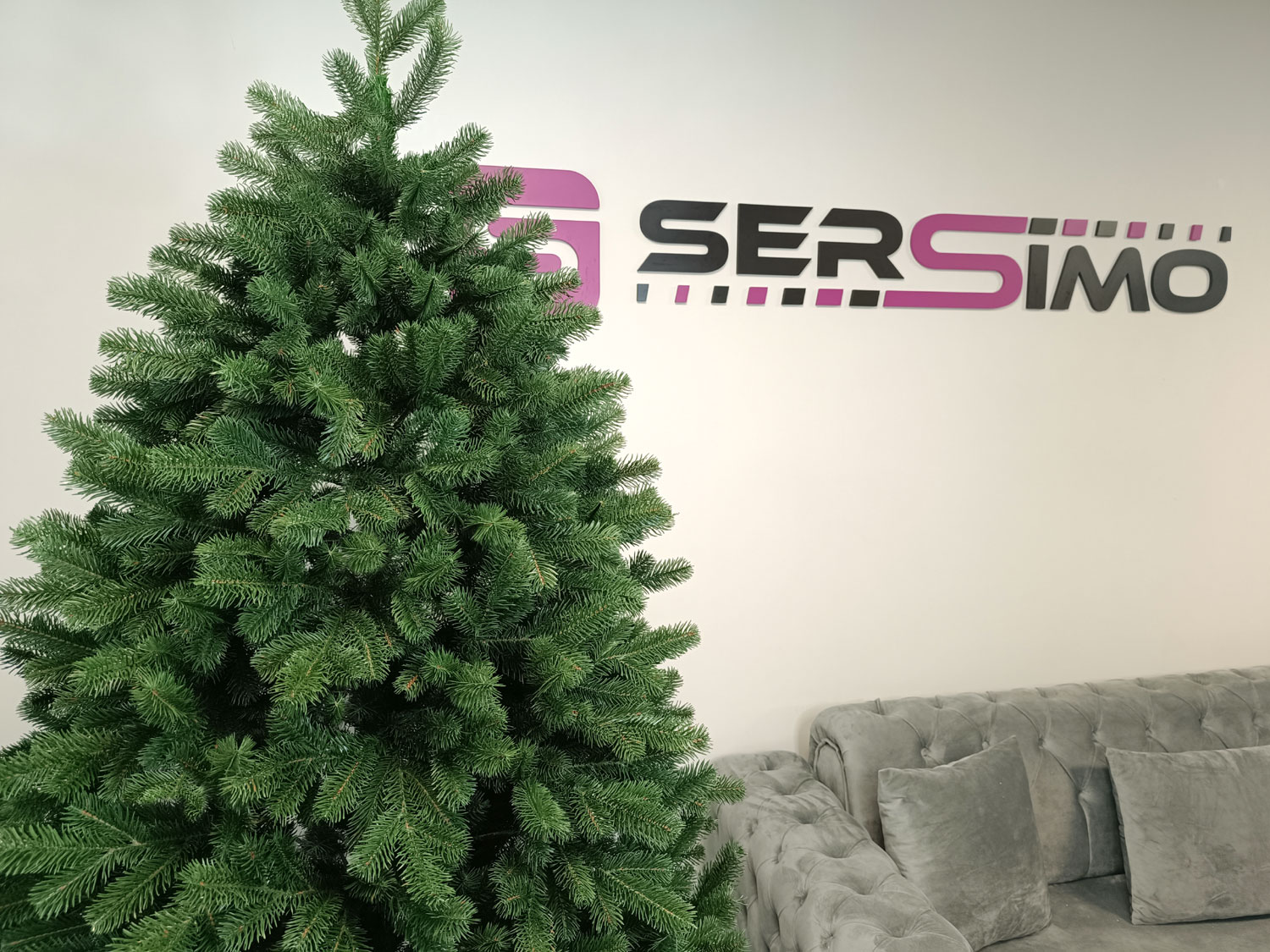 Brad artificial Christmas Deluxe by Sersimo, Kovalivska verde, 3D, 210cm [15]