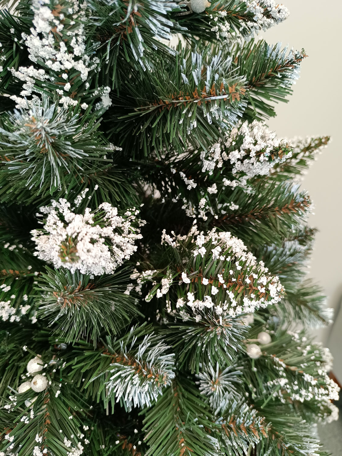 Brad artificial Christmas Deluxe by Sersimo, Crystal nins cu merisoare, 2D, 180cm [14]