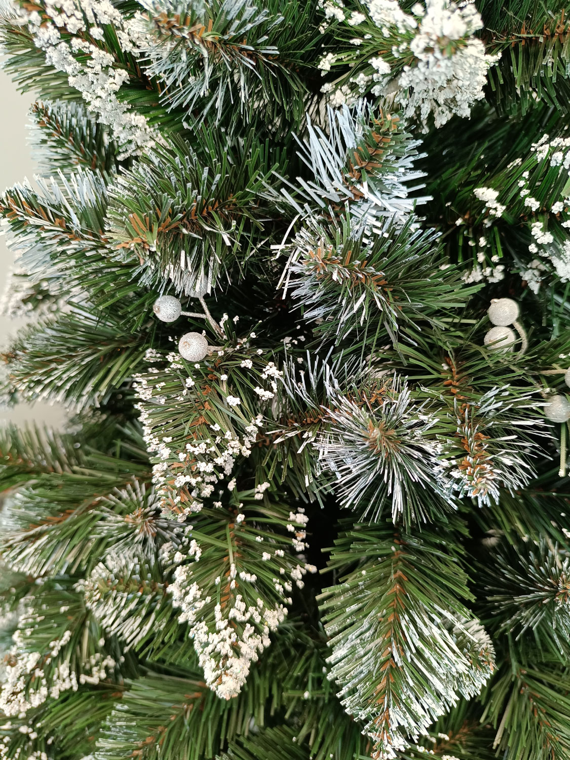 Brad artificial Christmas Deluxe by Sersimo, Crystal nins cu merisoare, 2D, 200cm [4]