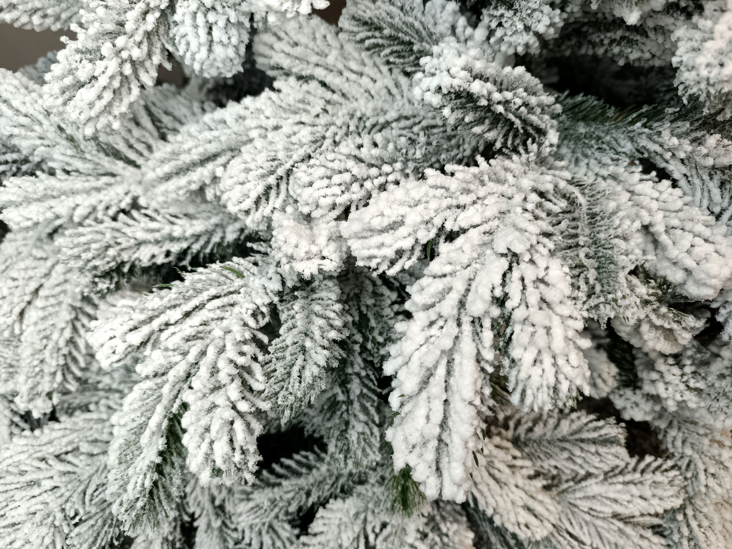 Brad artificial Christmas Deluxe by Sersimo, Kovalivska nins, 3D, 250cm [5]