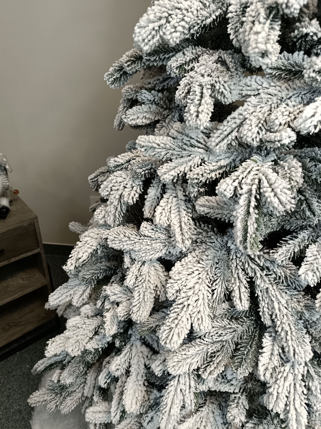 Brad artificial Christmas Deluxe by Sersimo, Kovalivska nins, 3D, 230cm [6]