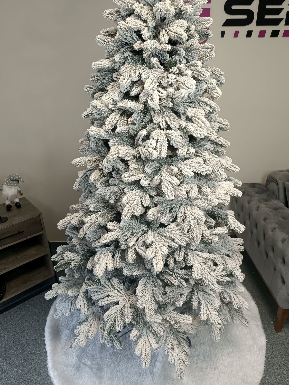 Brad artificial Christmas Deluxe by Sersimo, Kovalivska nins, 3D, 210cm [19]