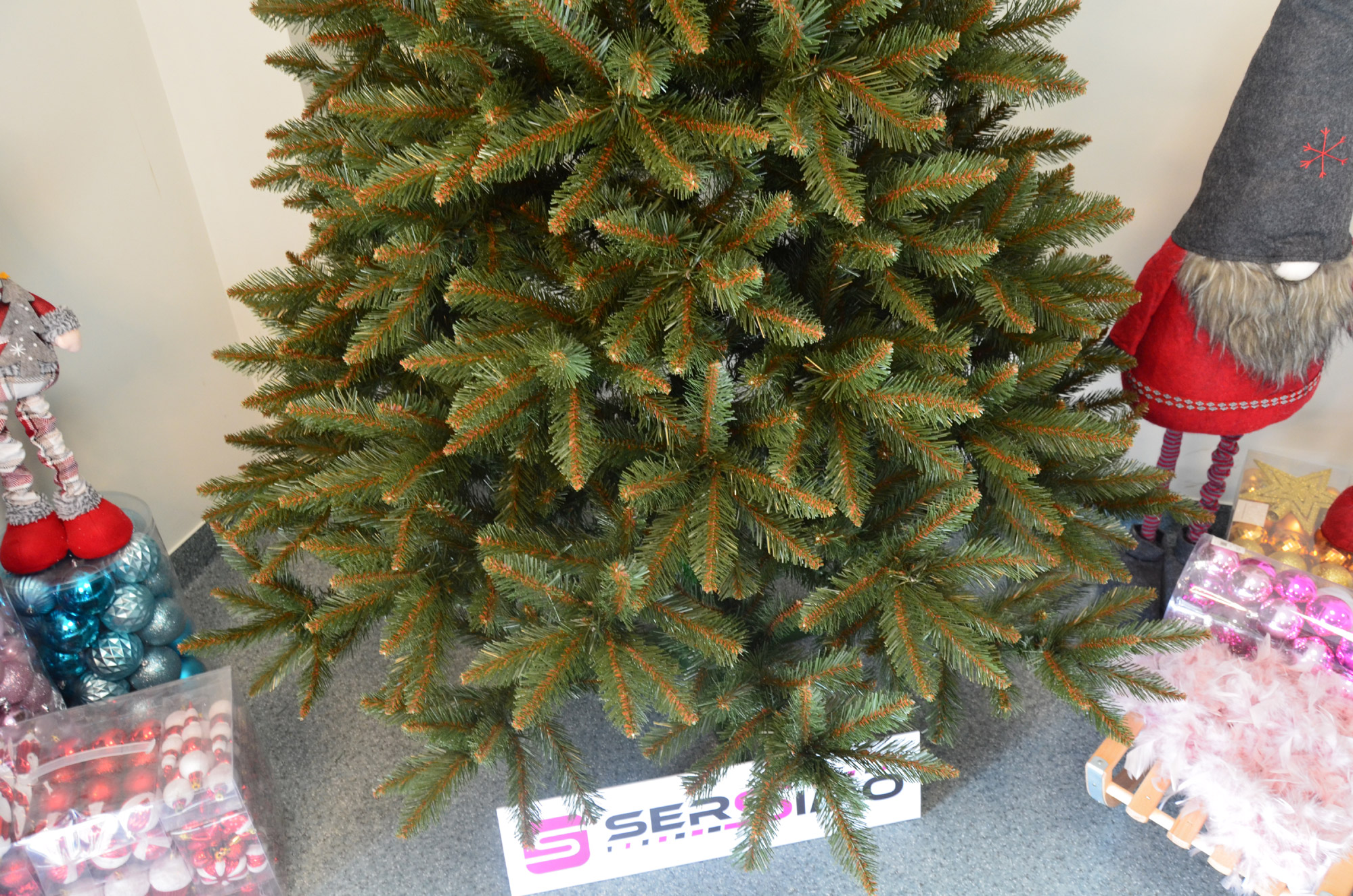 Brad artificial Christmas Deluxe by Sersimo, Royal, 240cm [3]