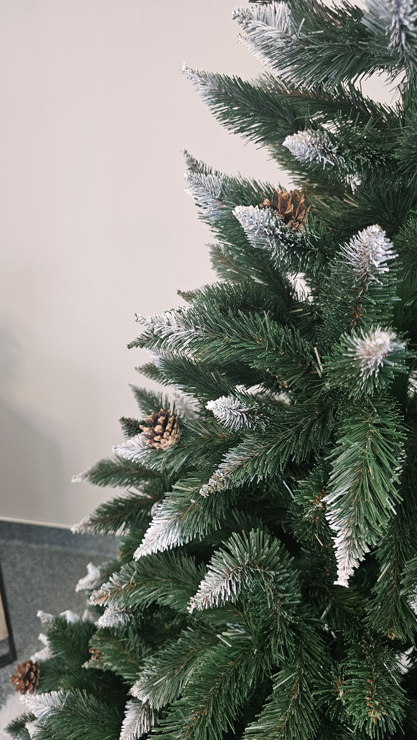 Brad artificial Christmas Deluxe by Sersimo, Danemark, 2D, 180cm [9]