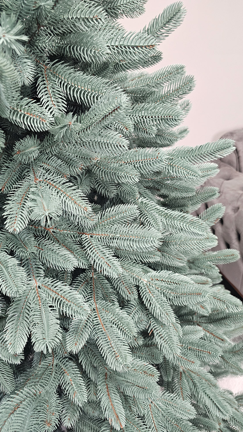 Brad artificial Christmas Deluxe by Sersimo, Laponia Select argintiu, integral 3D, 230cm [12]