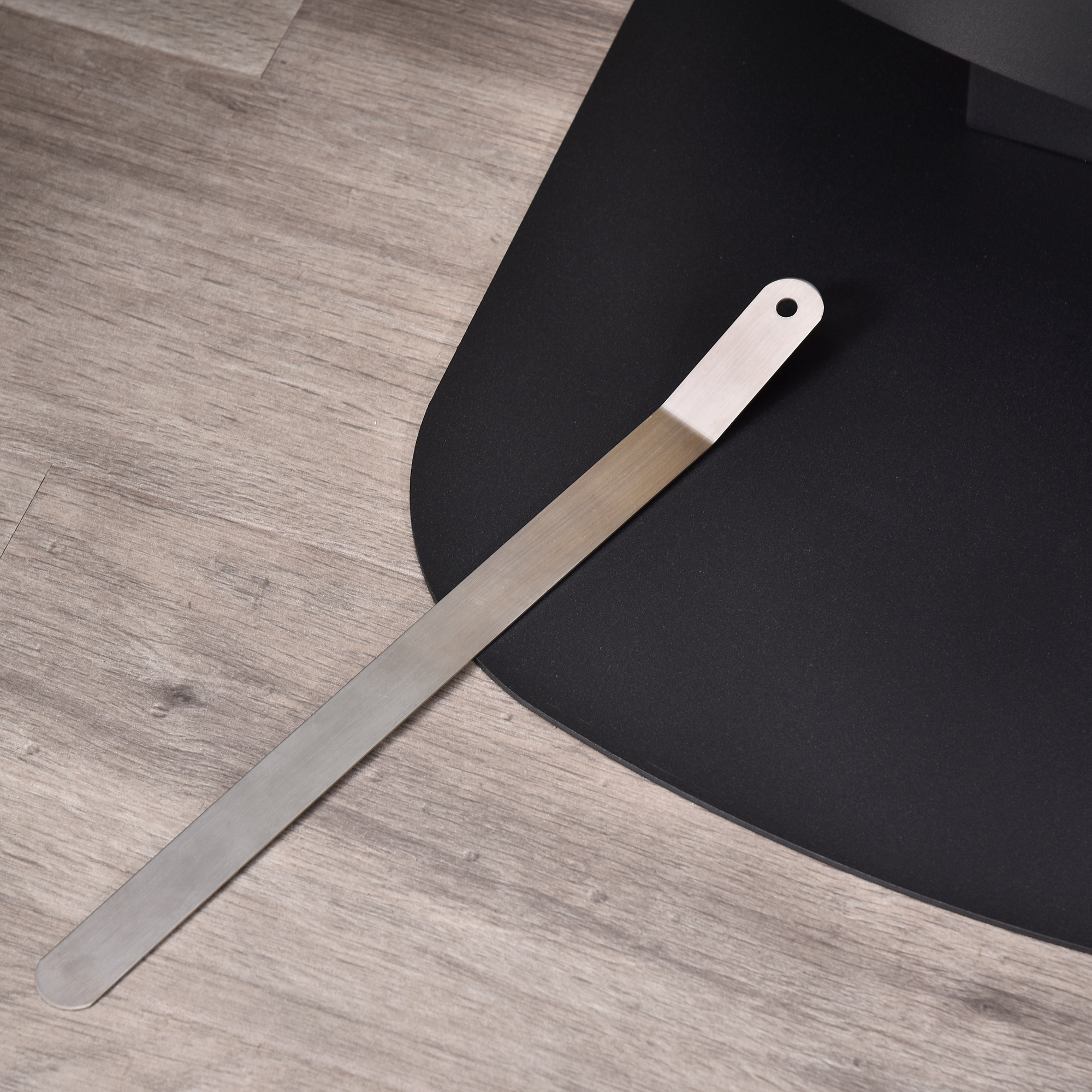 Semineu cu alcool portabil , fara aerisire, cu arzatoare cu bioetanol de 0.9 L/ 3 ore, incalzitoare cu baza din otel de 2000 W pentru interior si exterior, Negru [8]