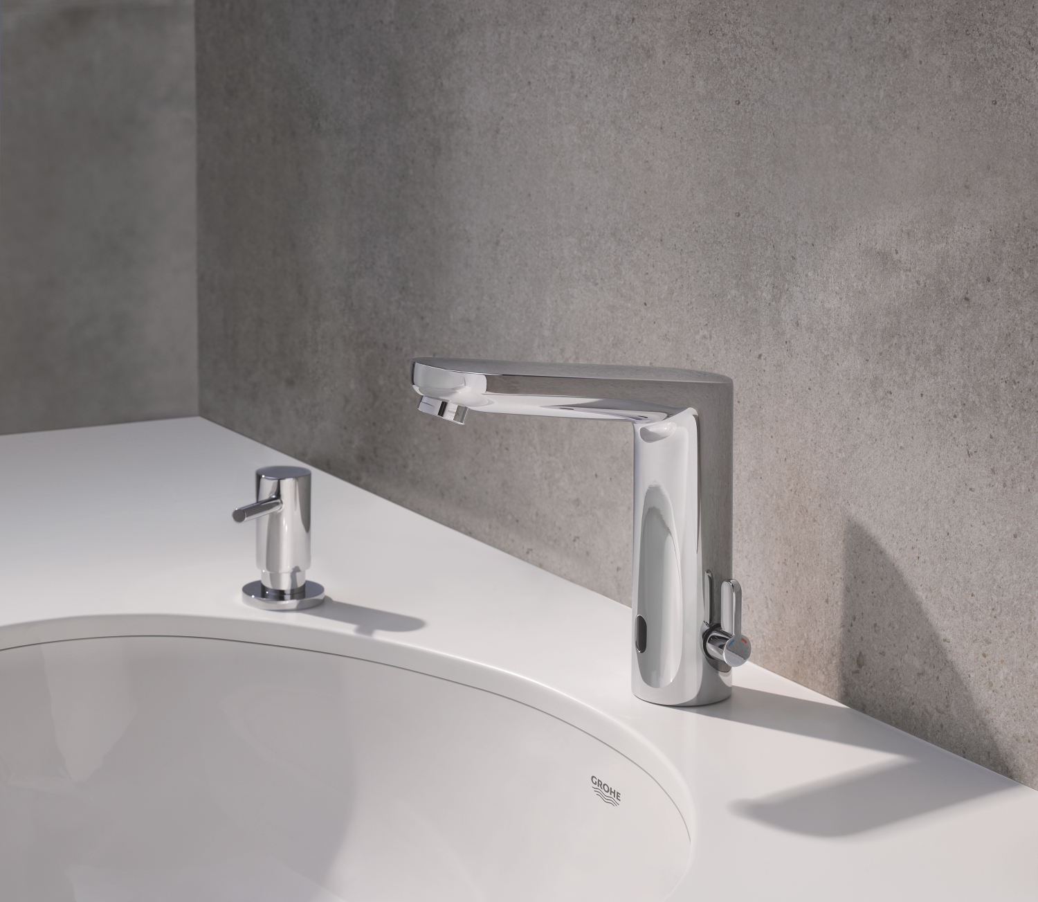 Baterie cu senzor Grohe 36421000, pentru lavoar, montaj pe blat, pe lavoar, tip alimentare baterie 6v, crom [1]