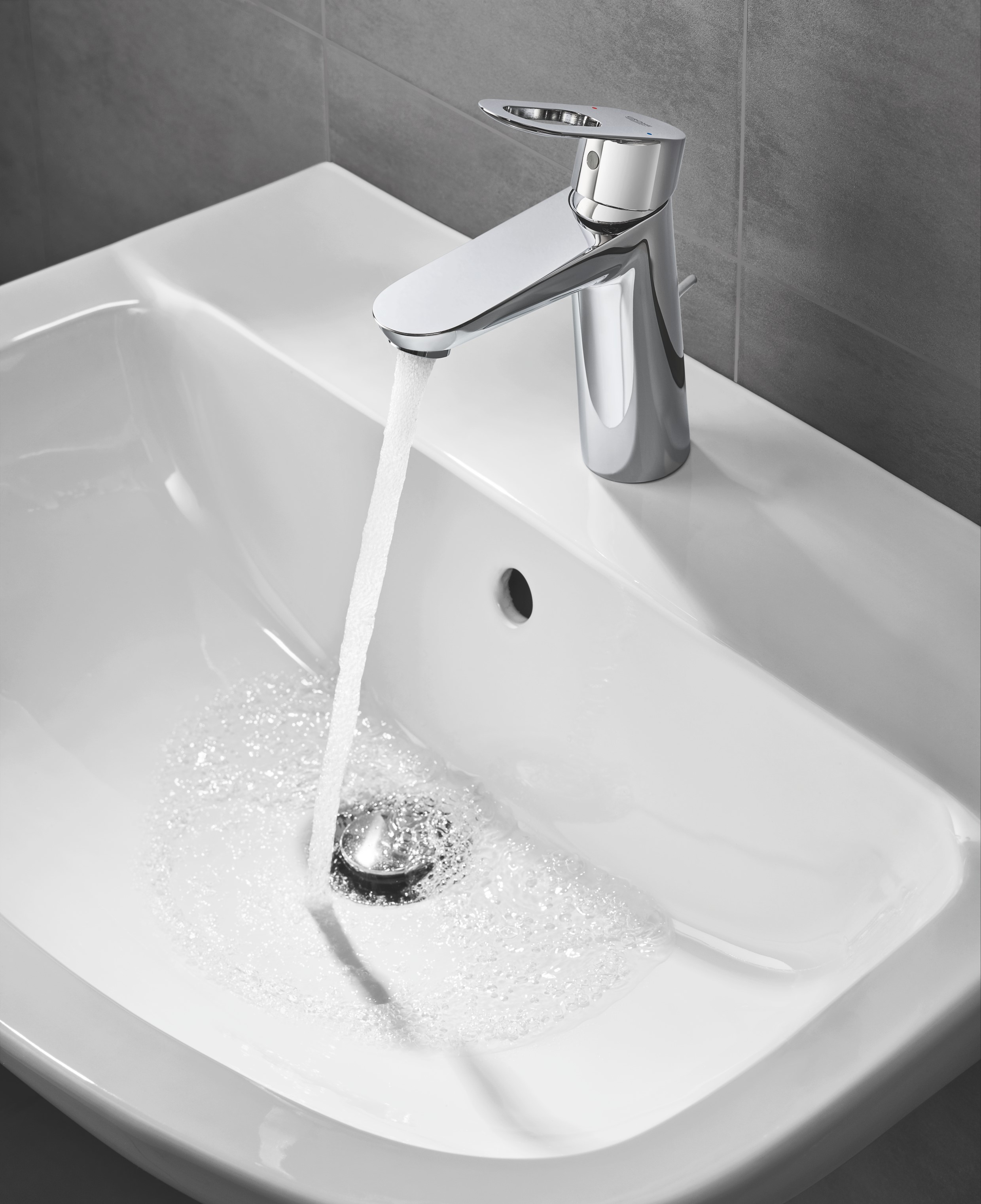 Baterie lavoar Grohe 23762000, Bauloop, tip comanda monocomanda, tip instalare pe lavoar, marime m, crom [2]