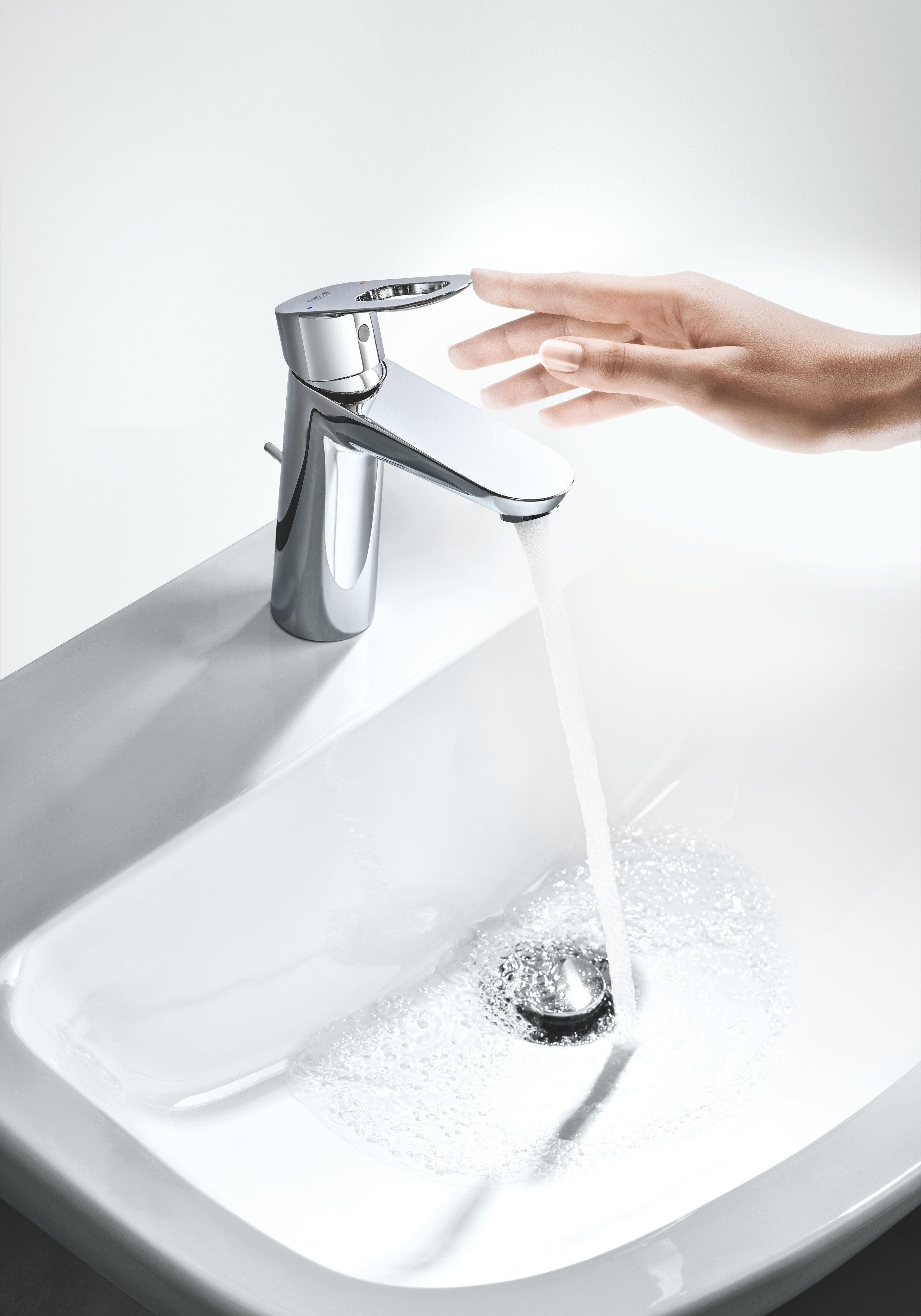 Baterie lavoar Grohe 23762000, Bauloop, tip comanda monocomanda, tip instalare pe lavoar, marime m, crom [1]