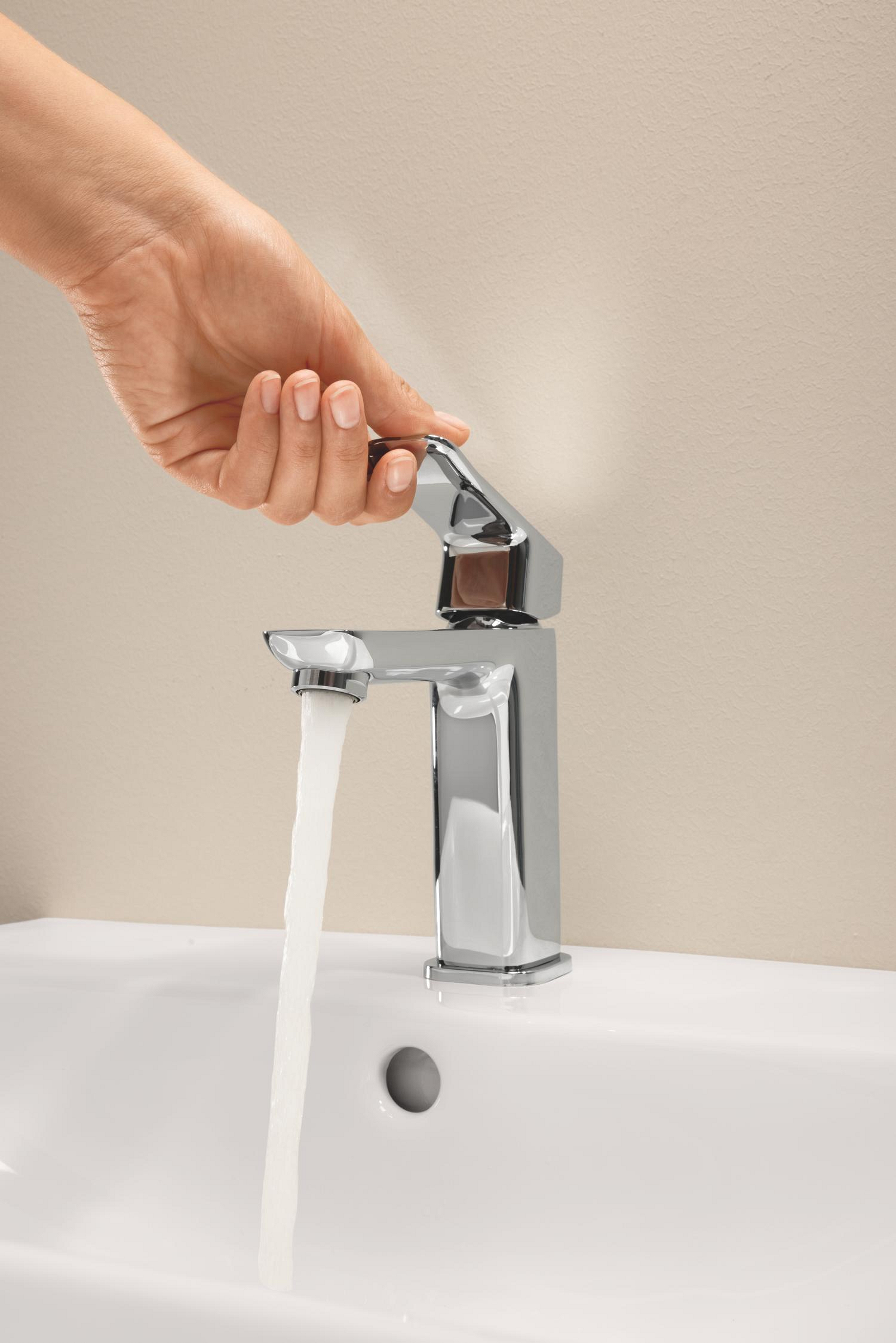 Baterie lavoar Grohe 1018320000, Dice, tip comanda monocomanda, marime m, tip instalare pe blat, pe lavoar, crom [3]