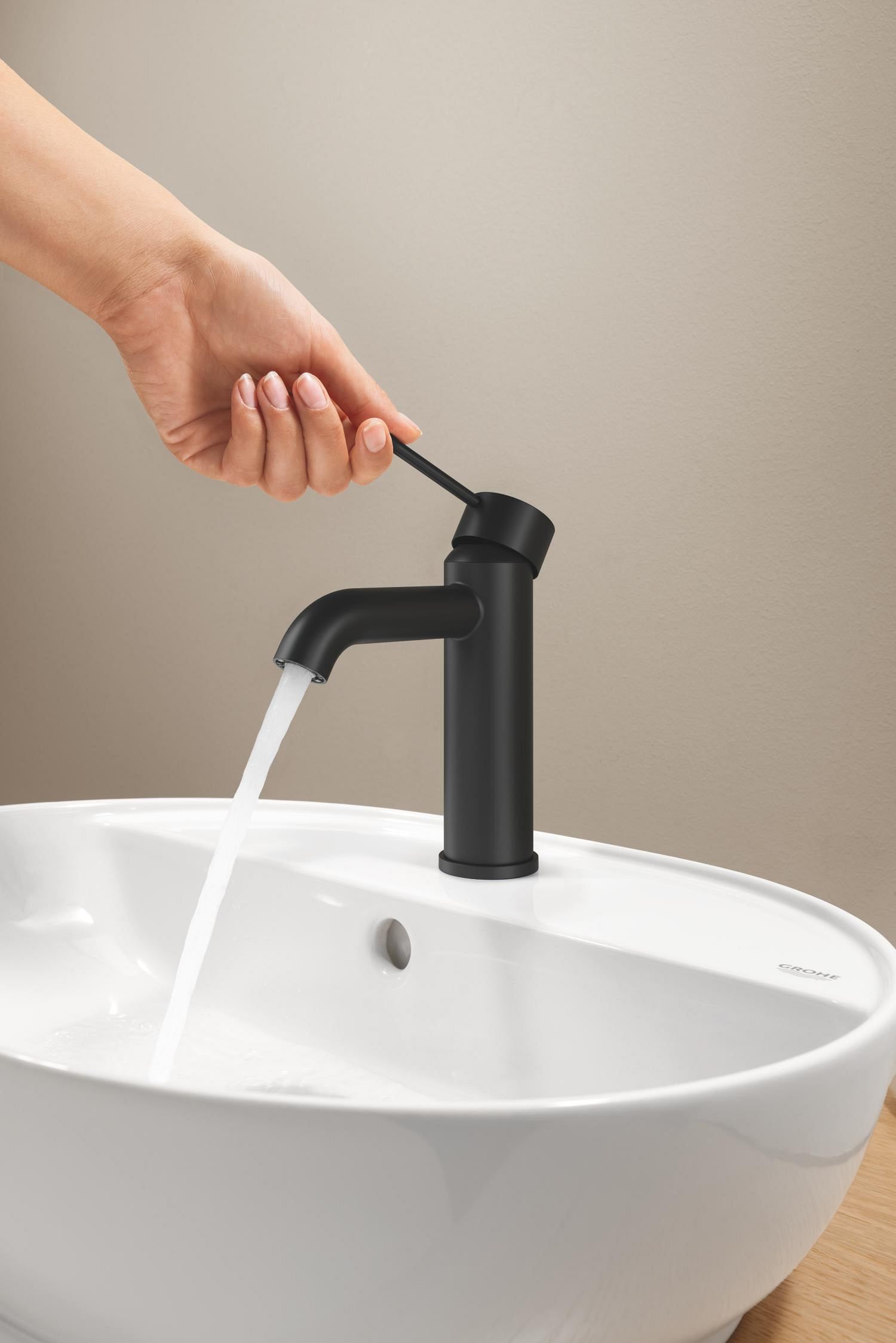 Baterie lavoar Grohe 237972431, Essence, tip comanda monocomanda, marime s, tip instalare pe lavoar, pe blat, negru [7]