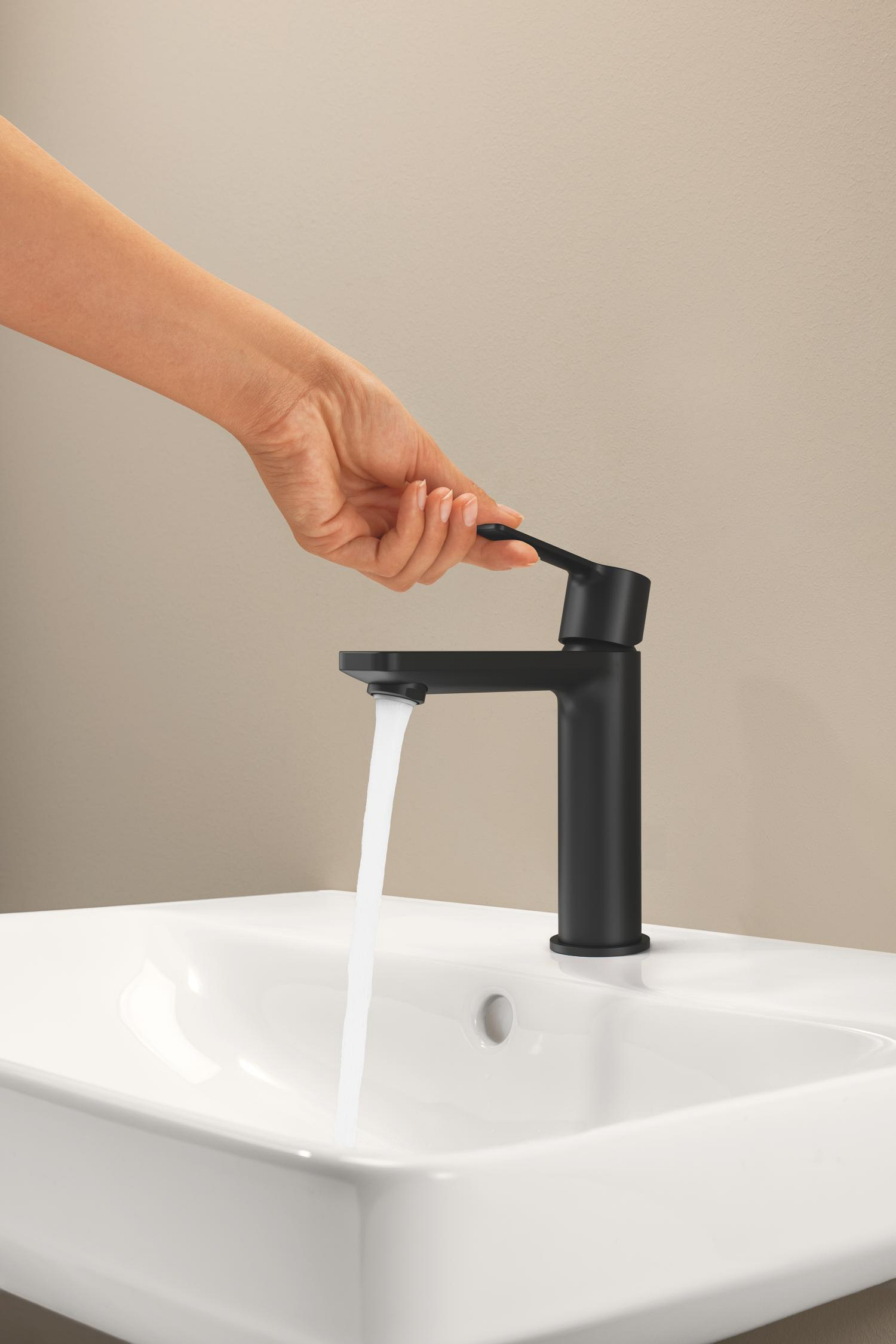 Baterie lavoar Grohe 231062431, Lineare, tip comanda monocomanda, marime m, tip instalare pe lavoar, negru [4]