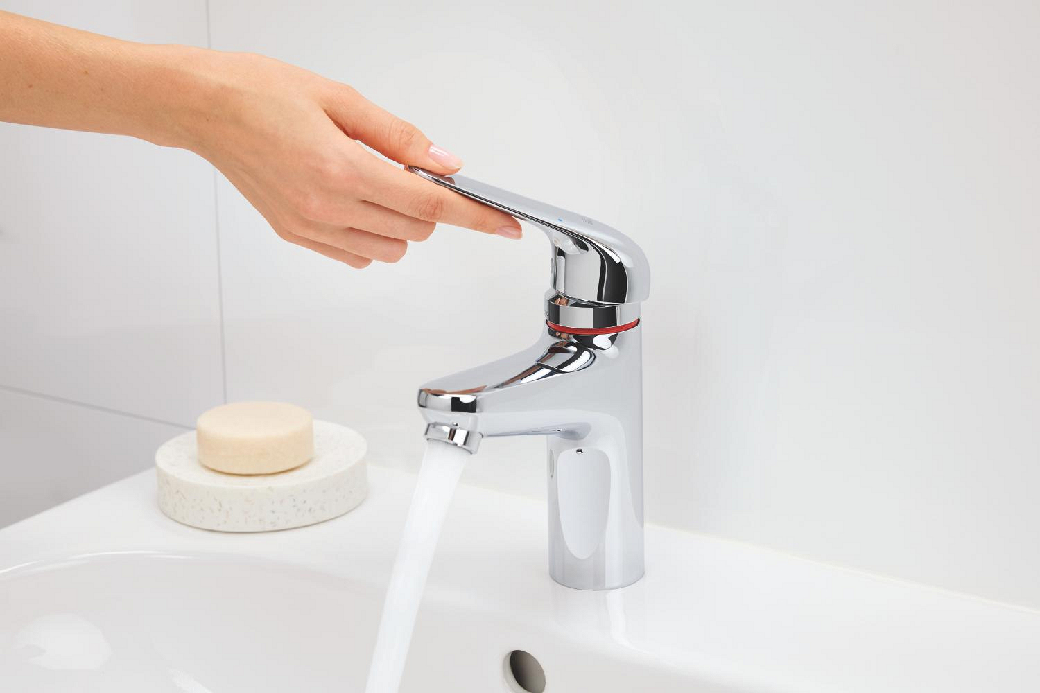 Baterie lavoar Grohe 24327001, Swift, tip comanda monocomanda, tip instalare pe lavoar, marime m, crom [21]