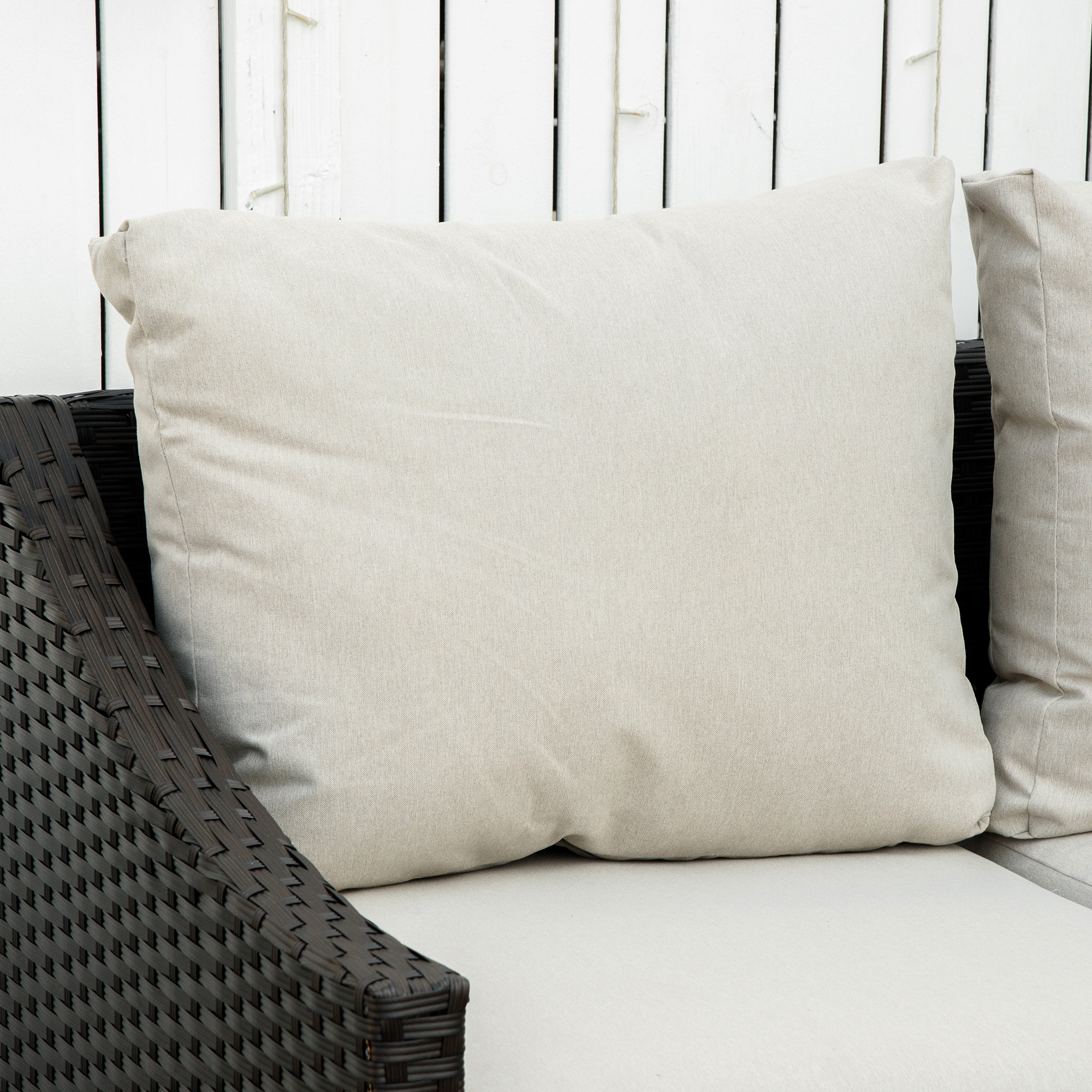  Canapea de Gradina 2 Locuri din Ratan PE, Canapea de Exterior cu Perne Captusite si Picioare Reglabile [7]