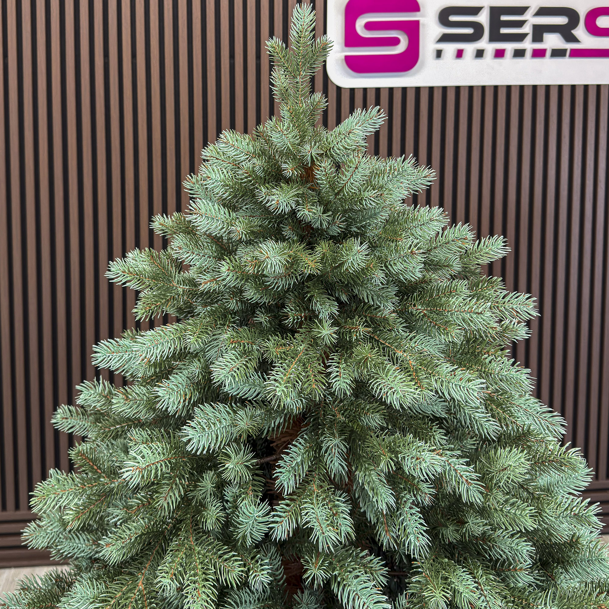 Brad artificial Sersimo, Hollandia, verde cu varfuri argintii, integral 3D, 180 cm [4]