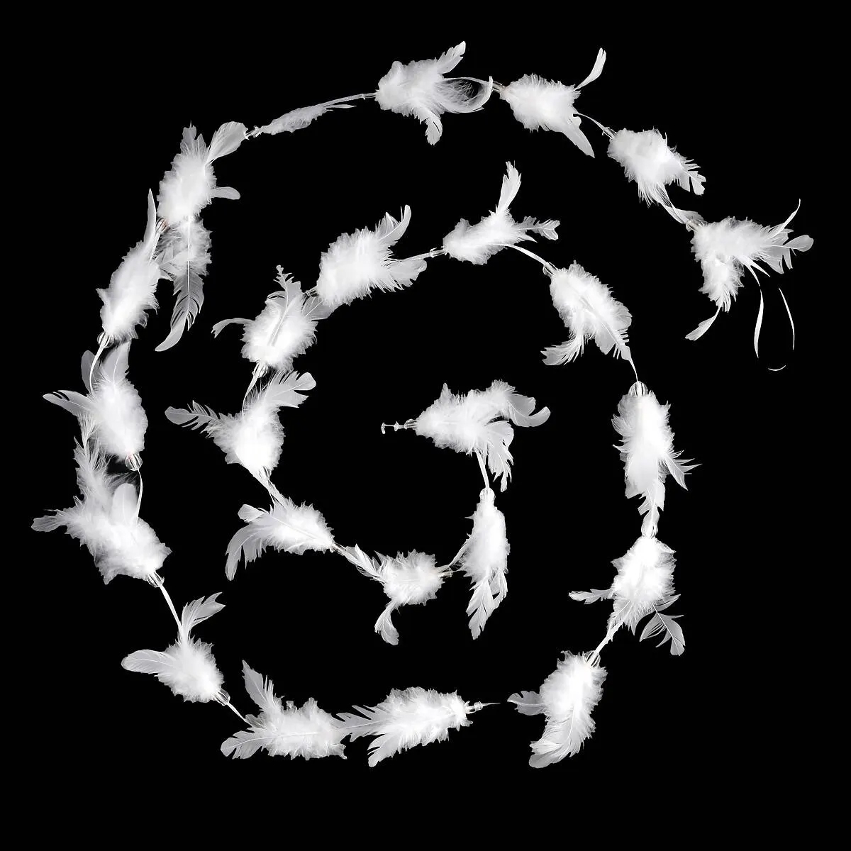 Ghirlanda pentru decor sau bradul de Craciun, model puf si pene, 200cm, alb [2]