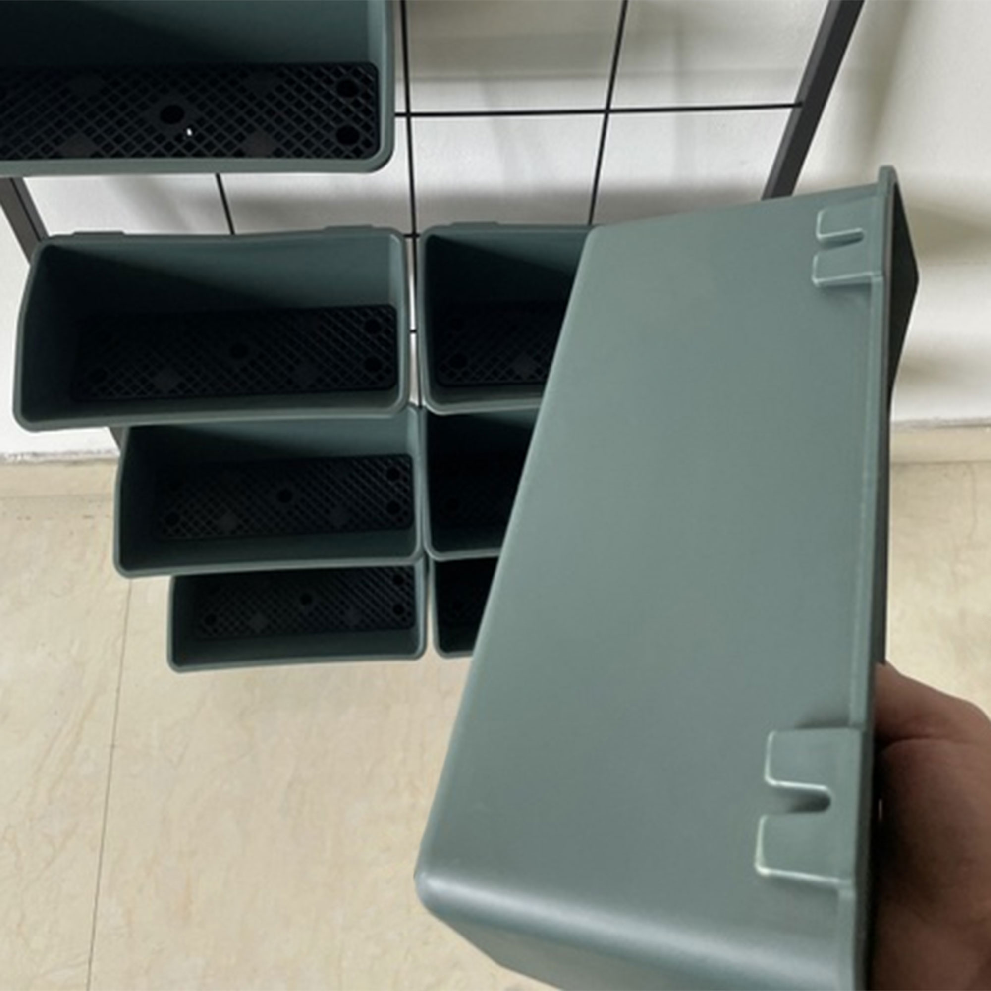  Trepte pentru Plante, 8 Ghivece Stivuibile, Rezistente la Intemperii, 52,5 x 14 x 90 cm, Gri + Negru [8]