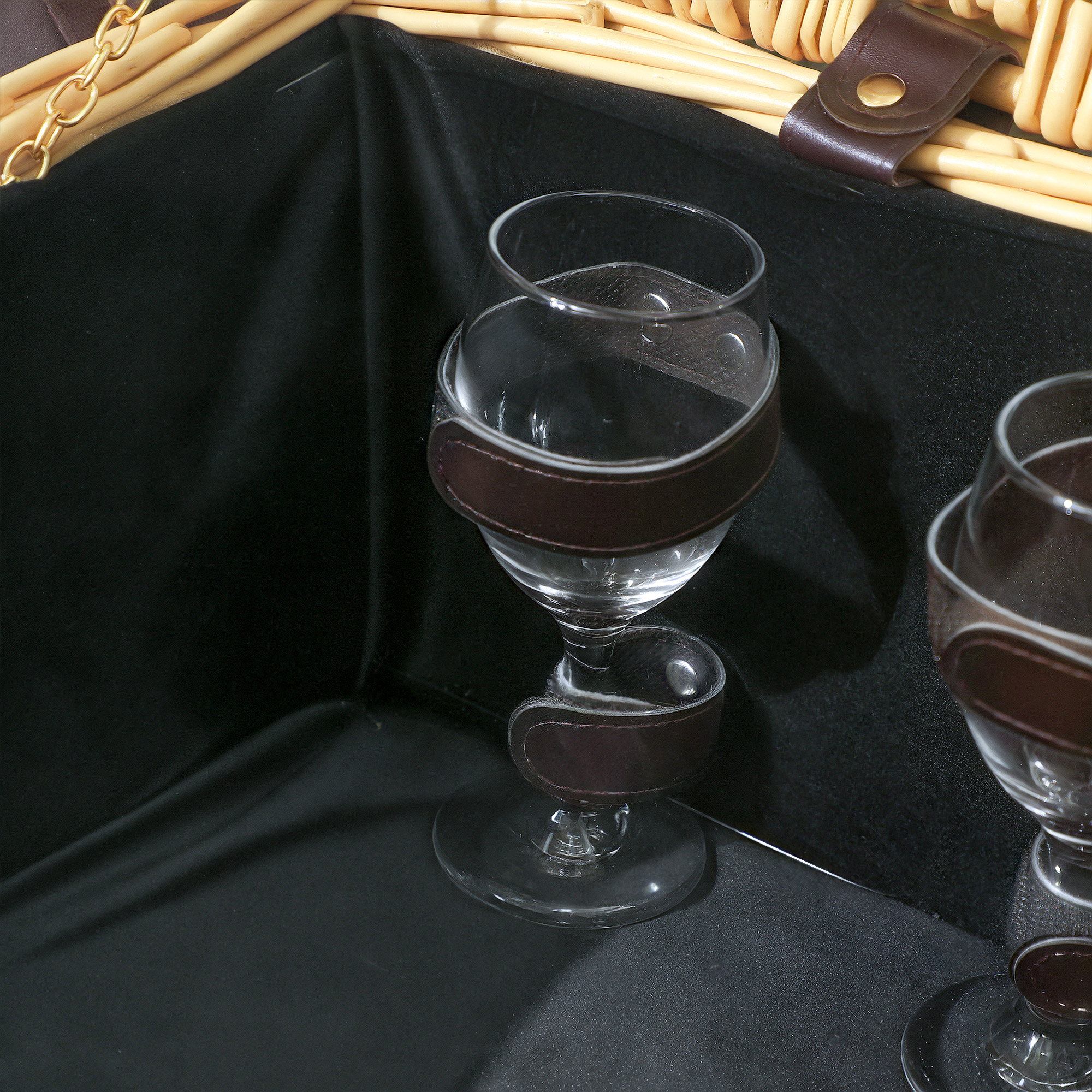  Cos de Picnic pentru 4 Persoane cu Zona Frigorifica si Accesorii 54x34x20 cm [8]