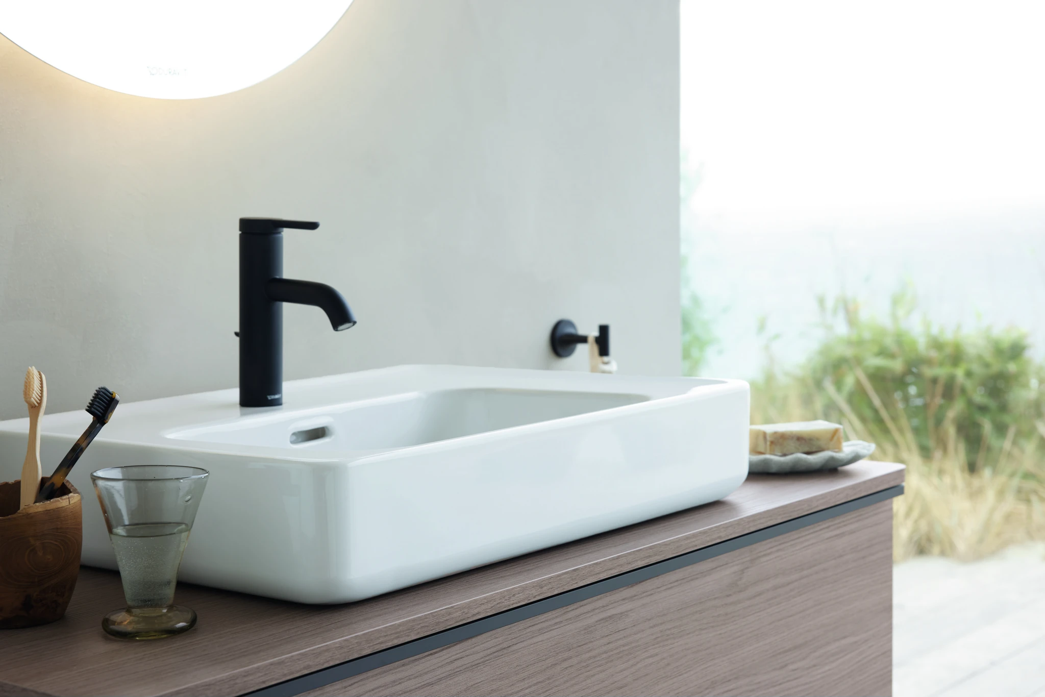 Lavoar Duravit 2376600000, Soleil, montaj pe perete, preaplin, zona montaj interior, elemente fixare ascunse, alb [2]