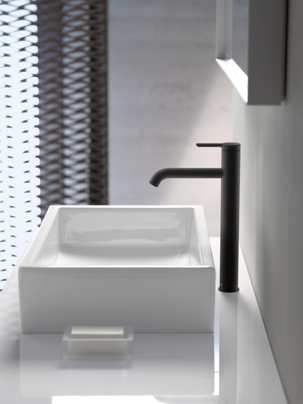 Lavoar Duravit 2351500000, Vero Air, montaj pe blat, nr orificii baterie fara, zona montaj interior, alb [5]