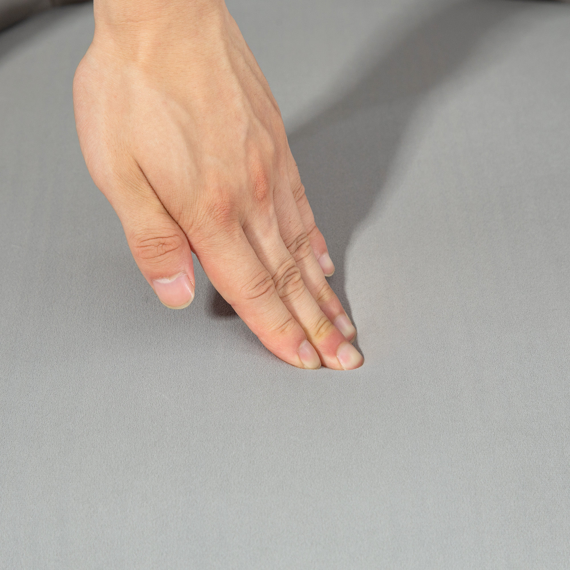  Fotoliu Tapitat cu Spatar in Forma de Cochilie, Fotoliu din Catifea cu Picioare Aurii, 63x65x84 cm, Gri [8]