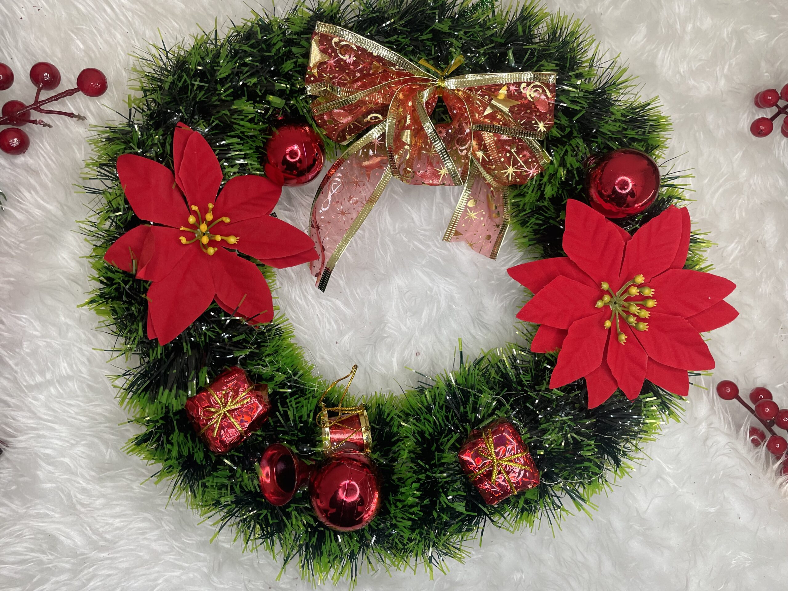 Coronita pentru Craciun, 35 cm, din brad artificial, cu decoratiuni, verde [13]