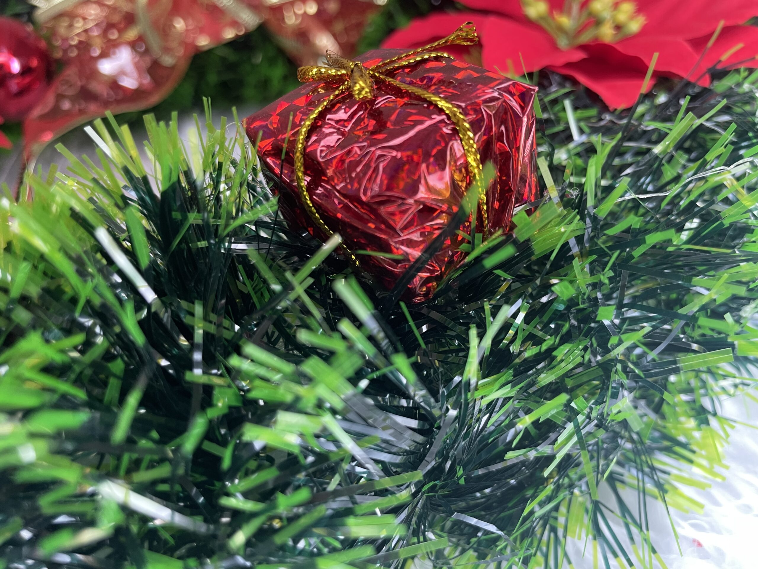 Coronita pentru Craciun, 35 cm, din brad artificial, cu decoratiuni, verde [14]