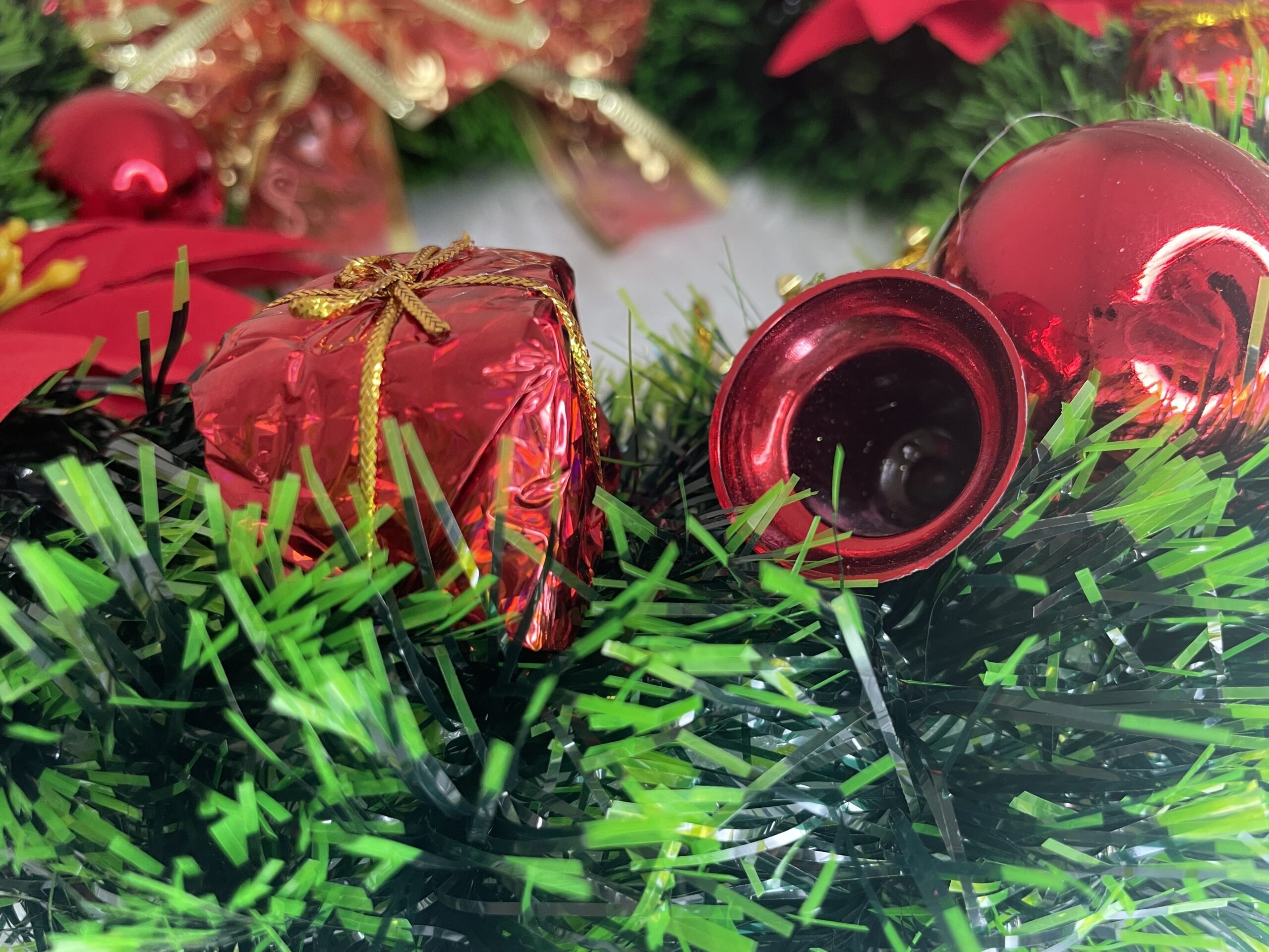 Coronita pentru Craciun, 35 cm, din brad artificial, cu decoratiuni, verde [17]