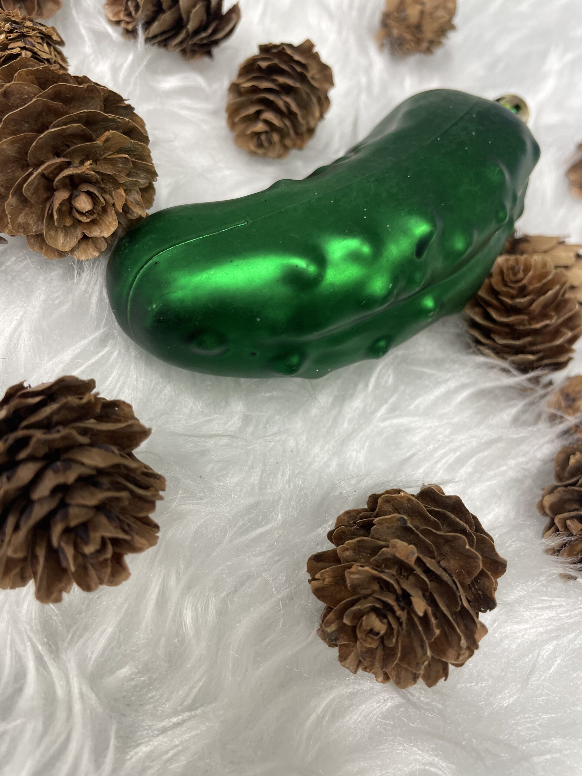 Set globuri si decoratiuni de Craciun, 102 piese, diverse dimensiuni, argintiu [17]