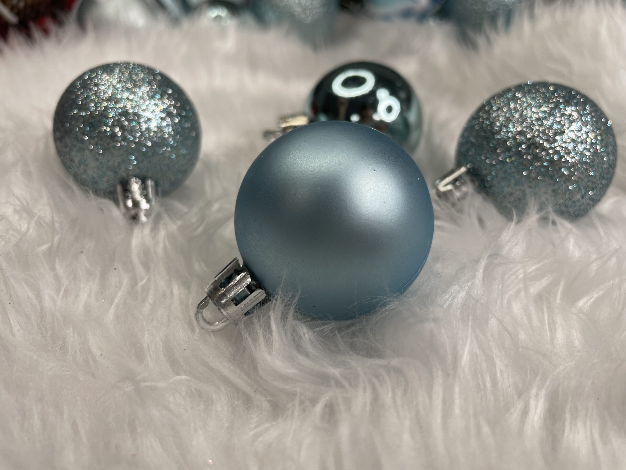 Set globuri si decoratiuni de Craciun, 77 piese, diverse dimensiuni, albastru [24]