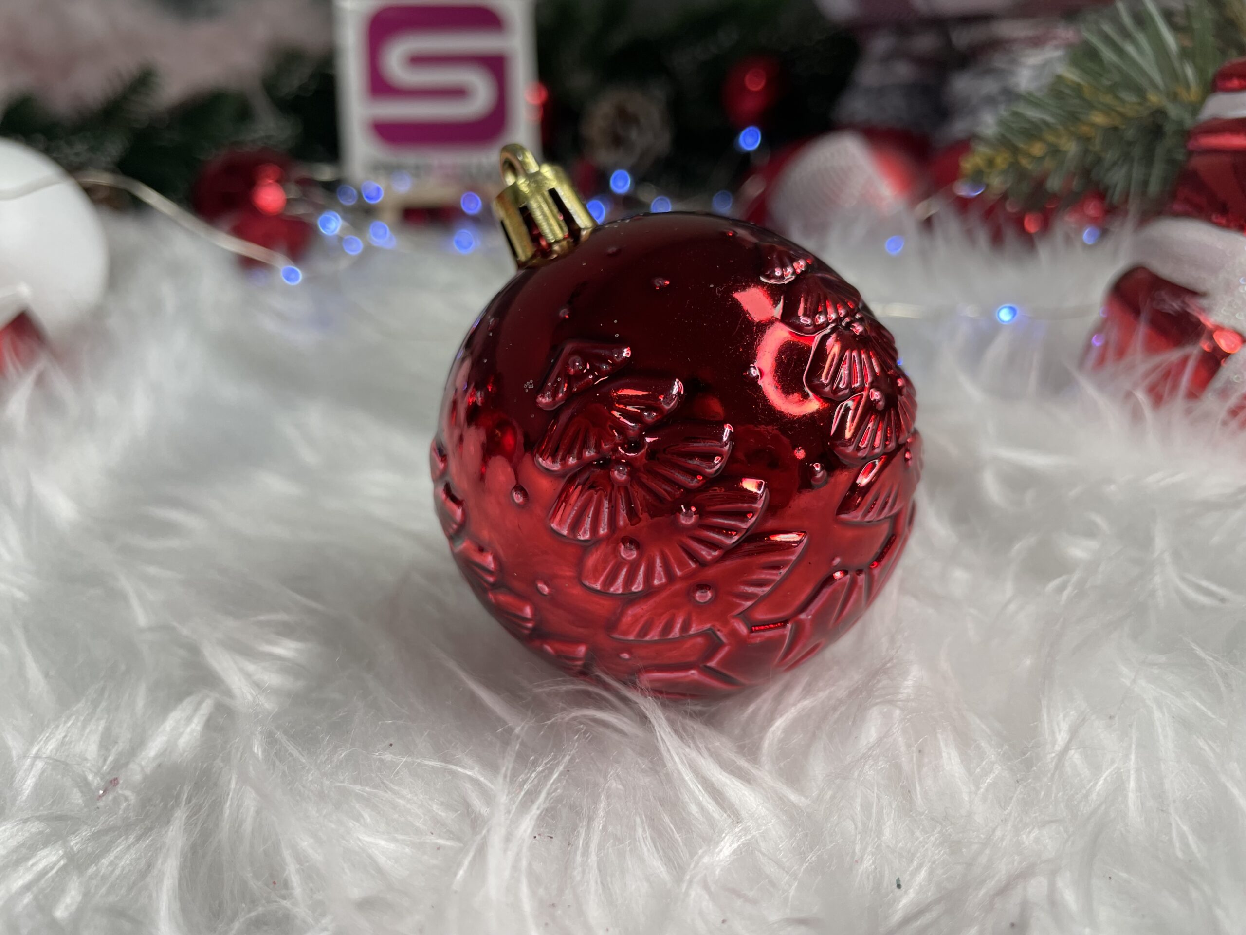 Set globuri si decoratiuni de Craciun, 105 piese, diverse dimensiuni, alb rosu [16]