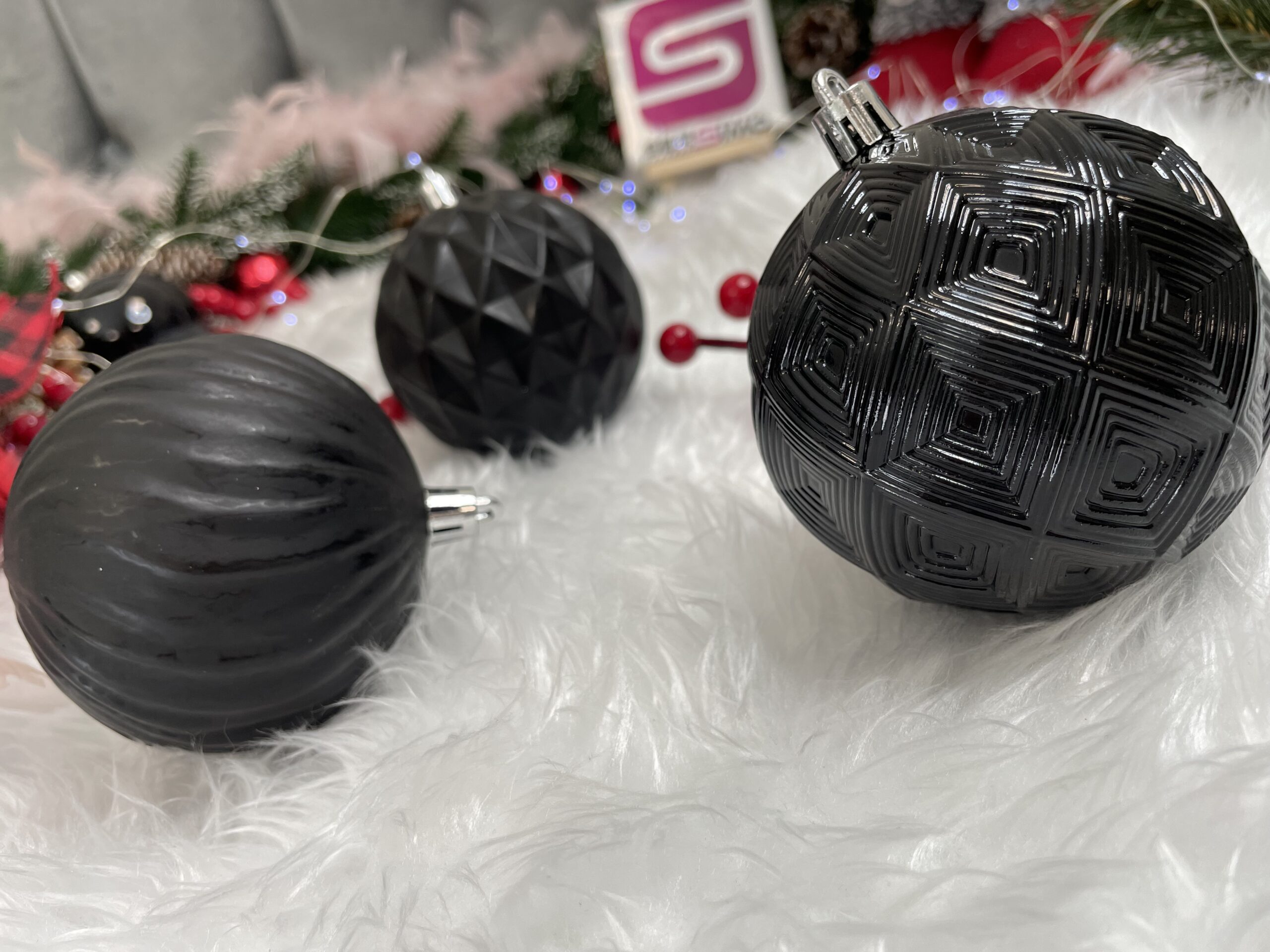 Set globuri de Craciun, 30 bucati, 8cm, 6 modele, negru [29]