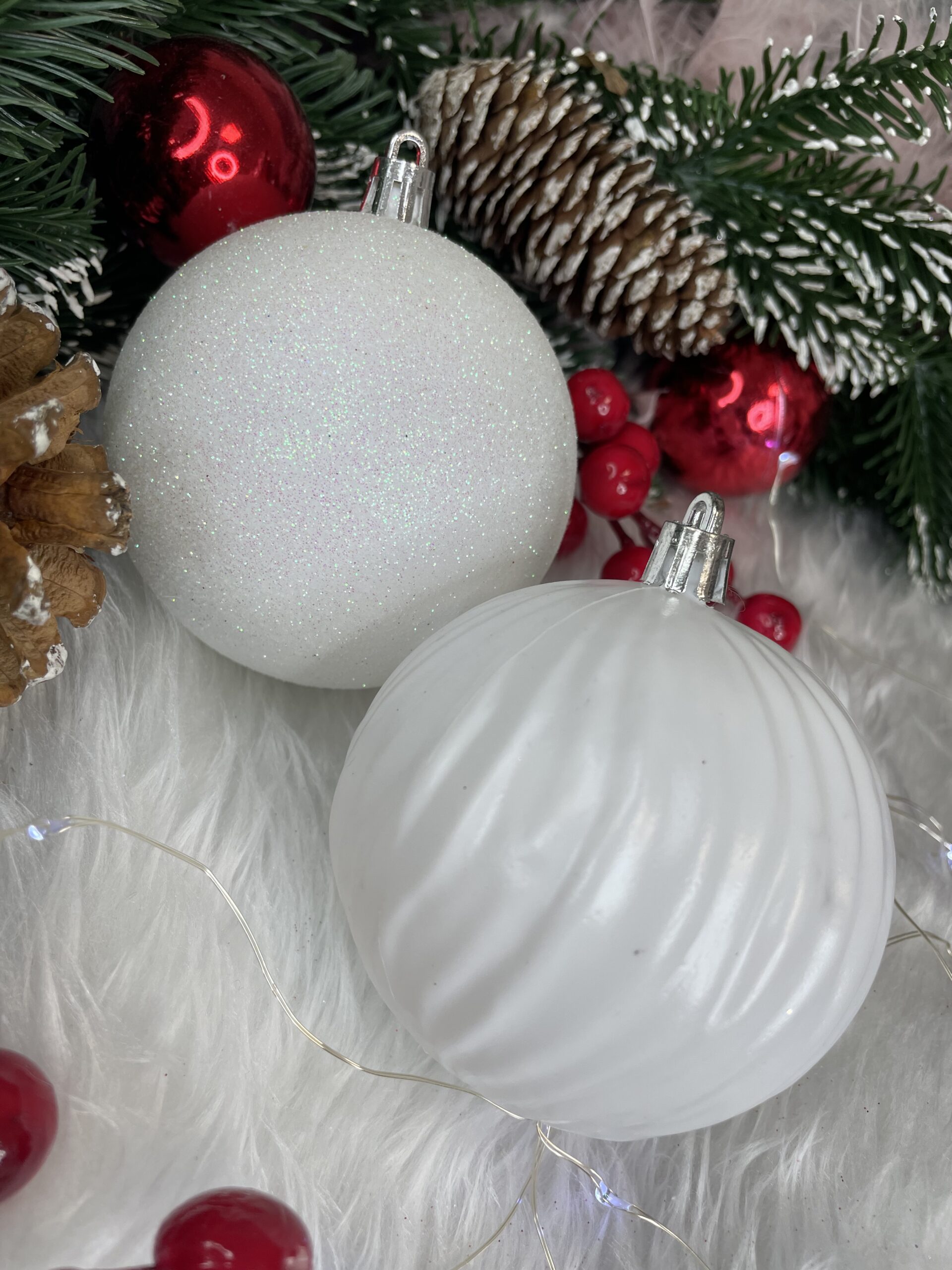 Set globuri de Craciun, 30 bucati, 8cm, 6 modele, alb [20]